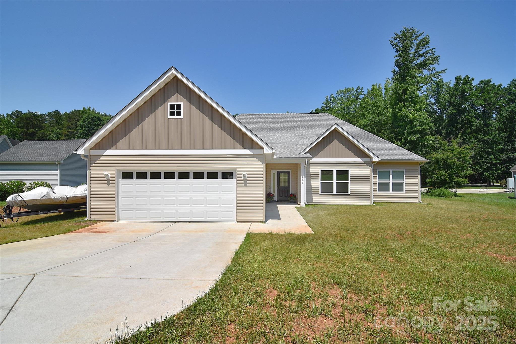 2318 Riverside Drive Property Photo 1