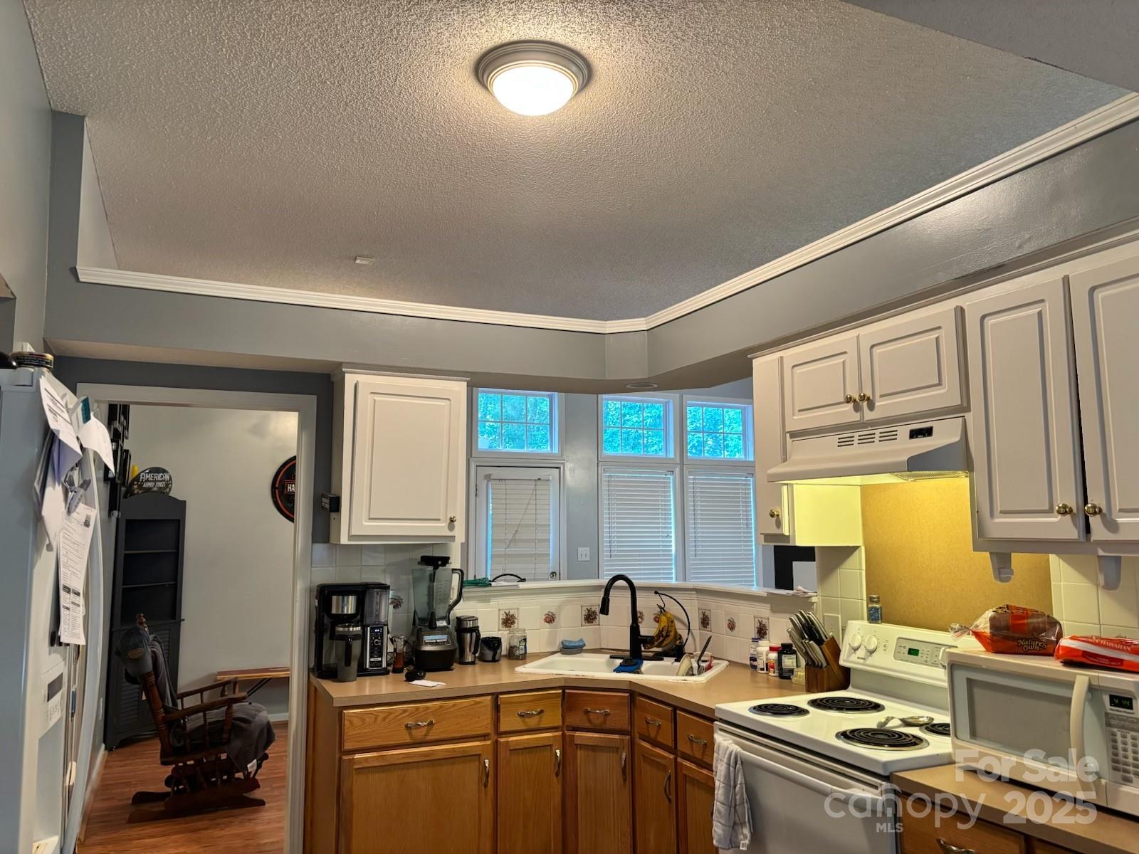 1920 Waldeck Court Property Photo 4