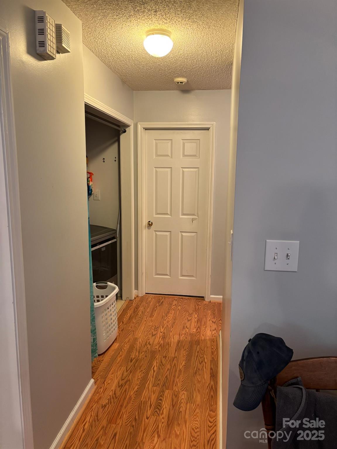 1920 Waldeck Court Property Photo 8