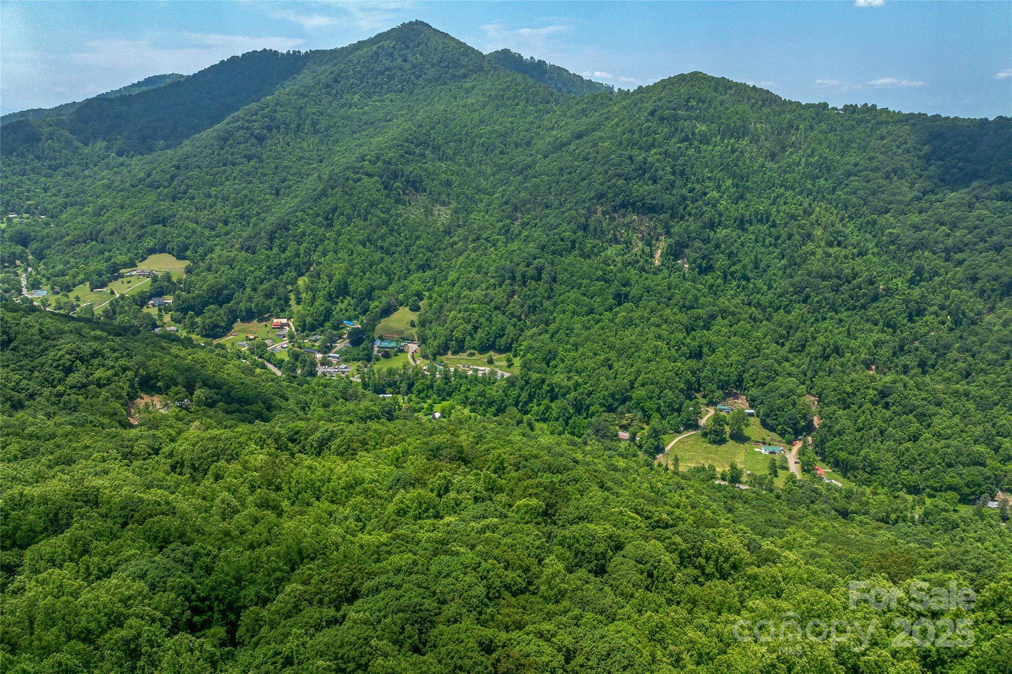 99999 Countryside Estate Property Photo 12