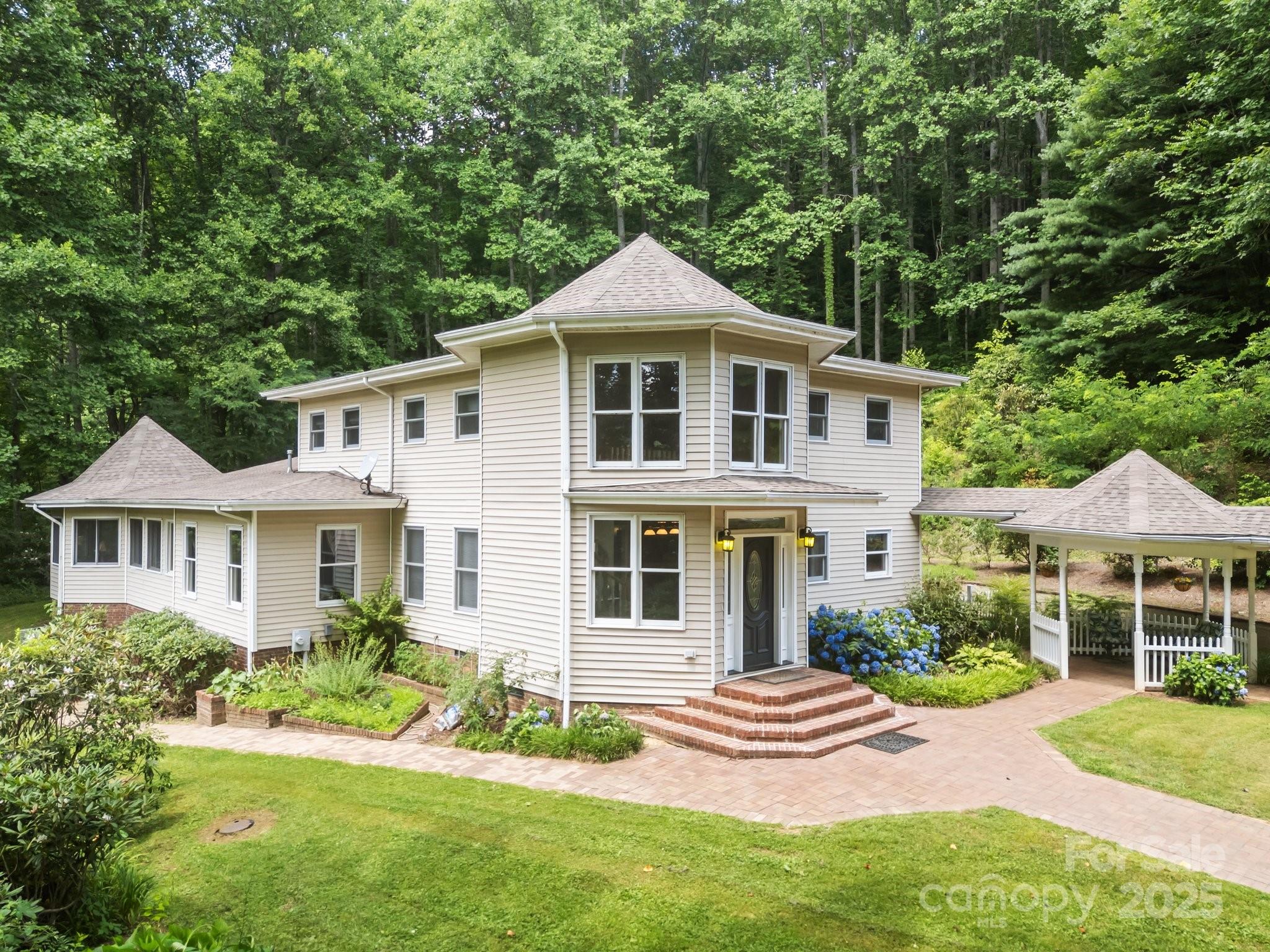 235 Kinder Lane Property Photo 1