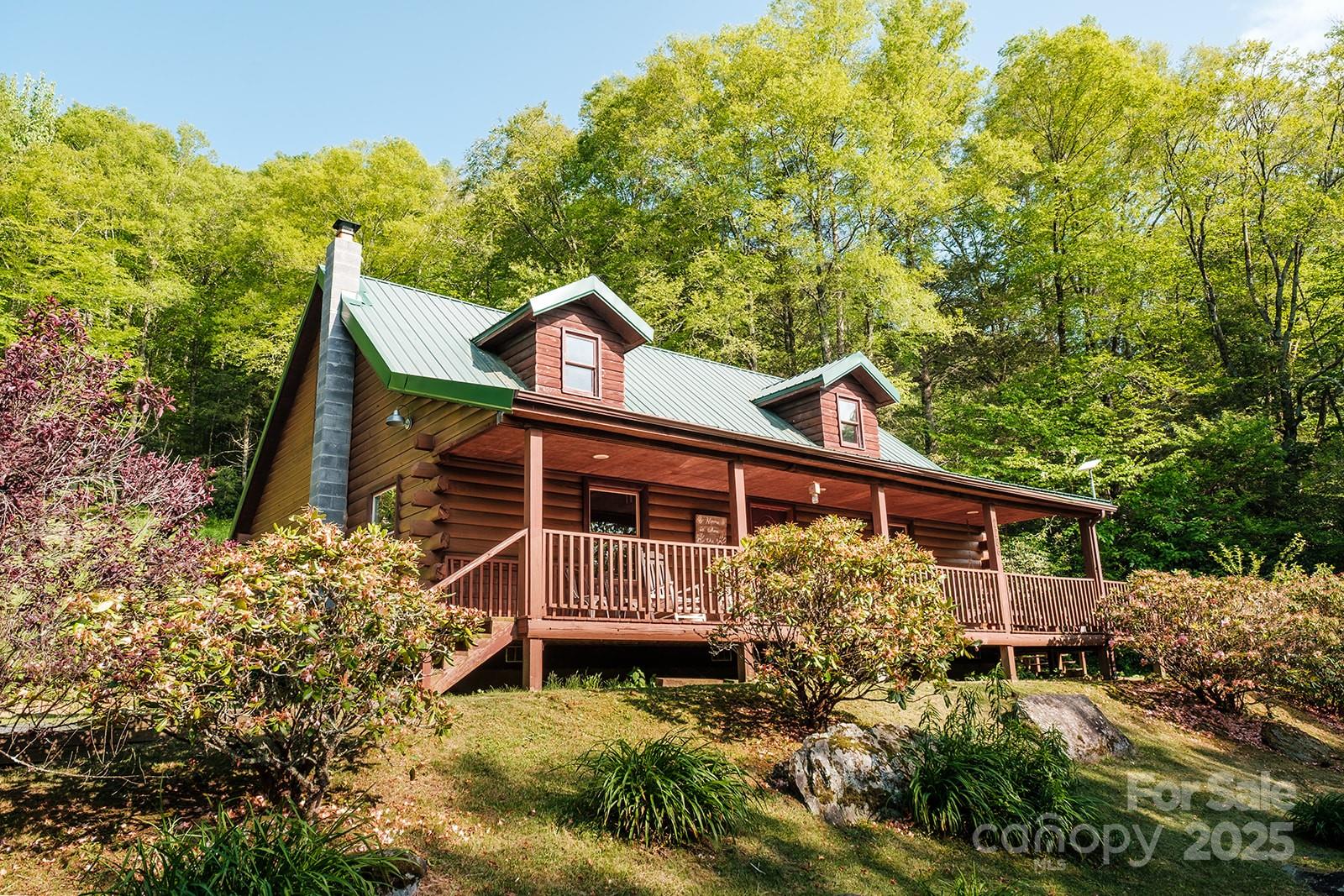 2266 Sugar Mountain Road Property Photo 1