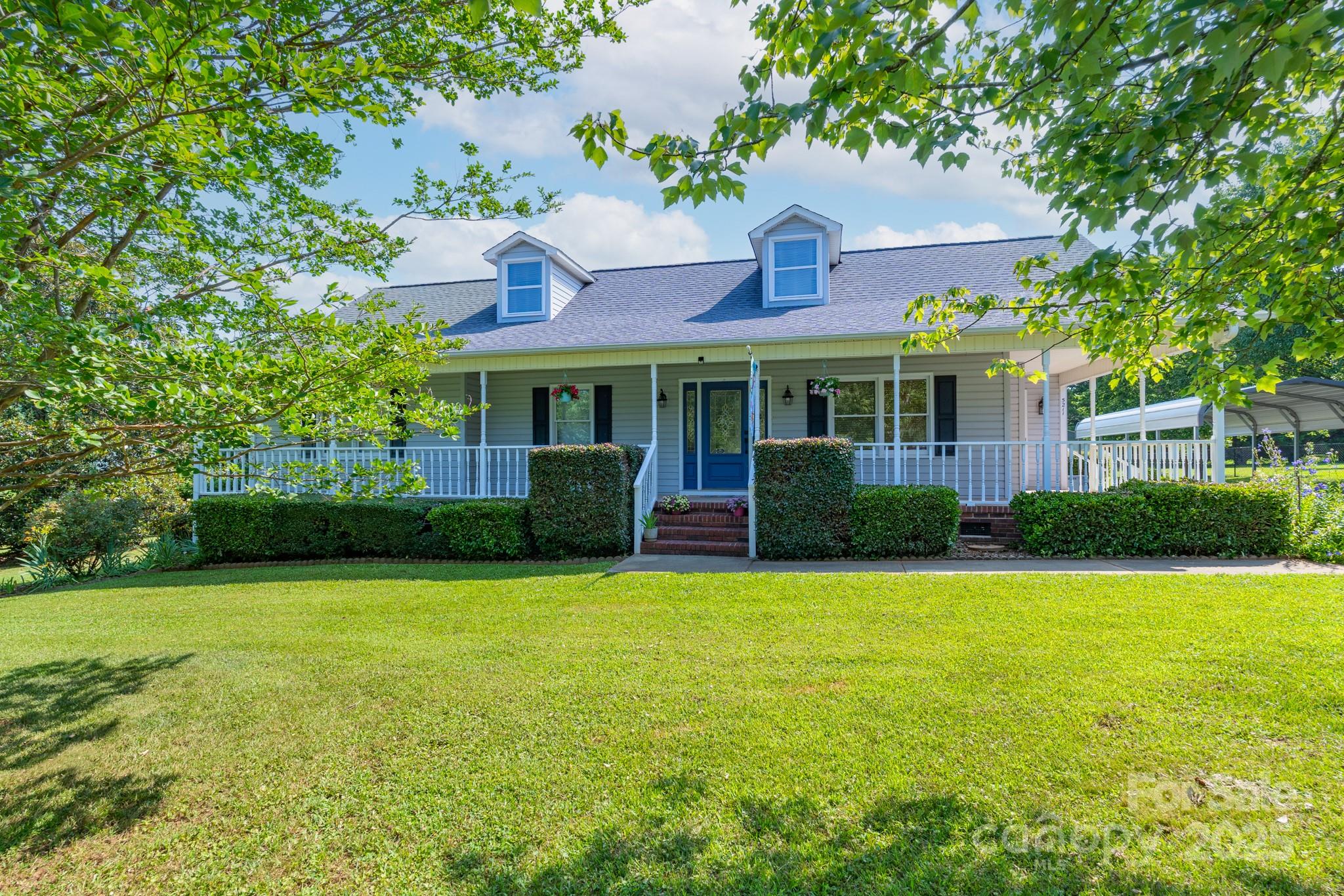 5211 Spring Glen Property Photo 1