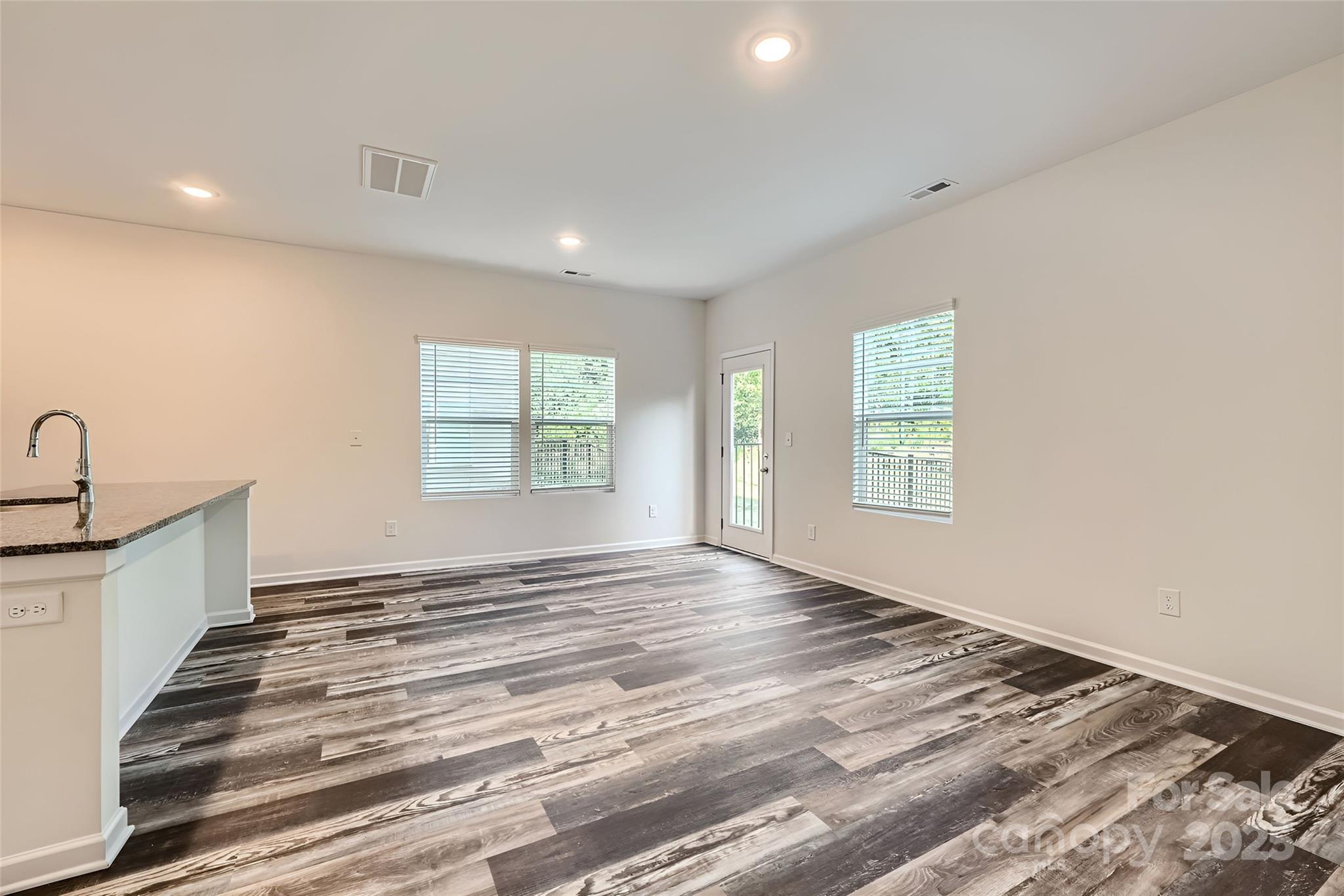 108 Blakeslee Court Property Photo 4