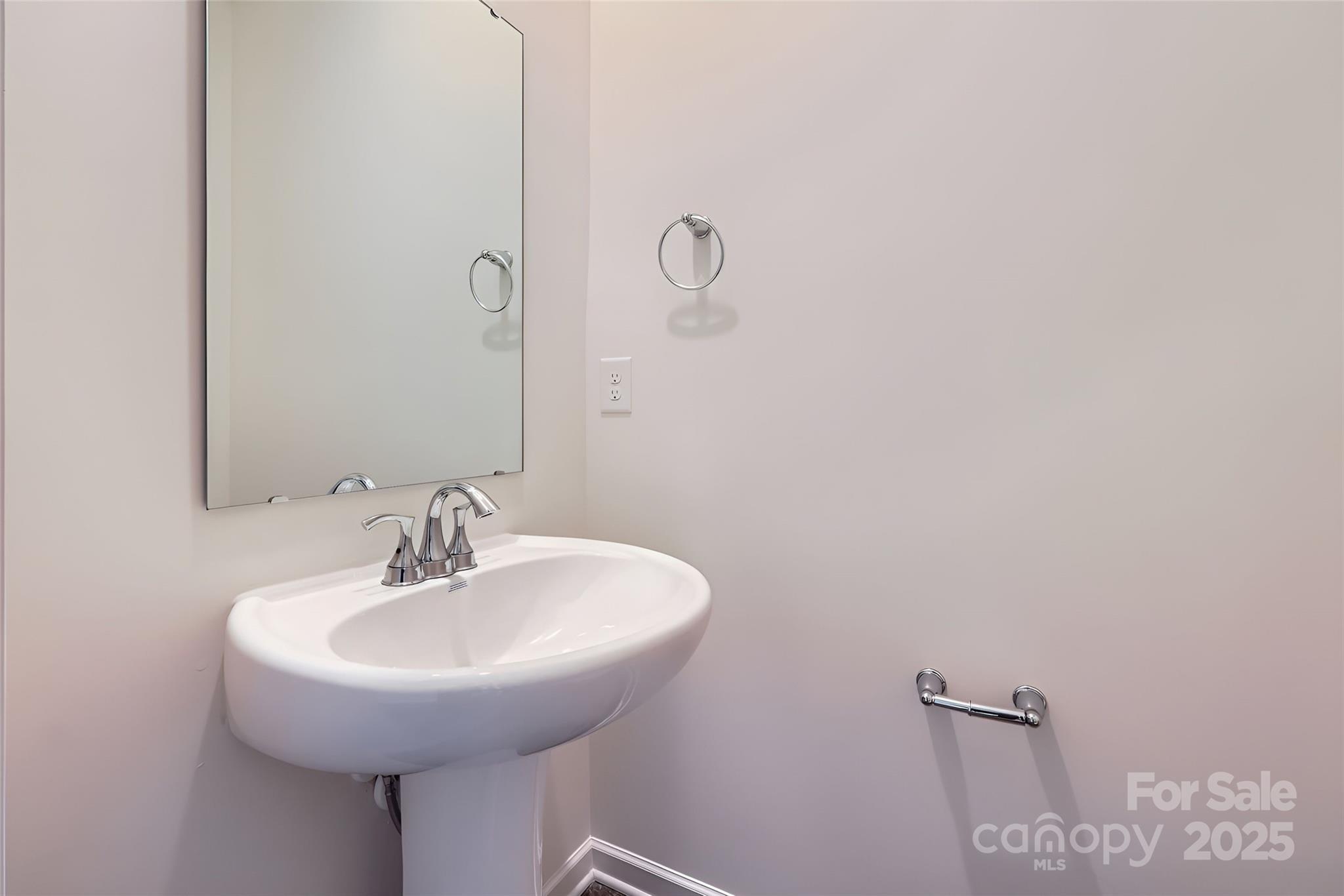 108 Blakeslee Court Property Photo 6