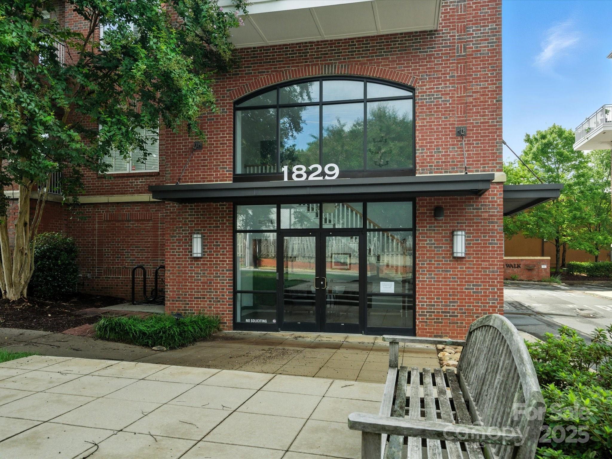 1829 Kenilworth Avenue Property Photo 2