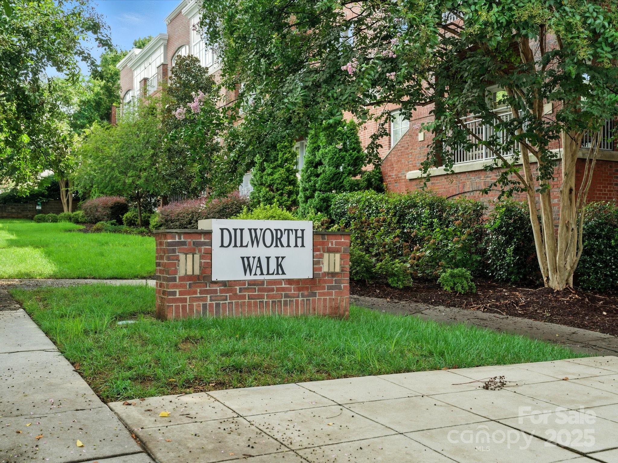 1829 Kenilworth Avenue Property Photo 3