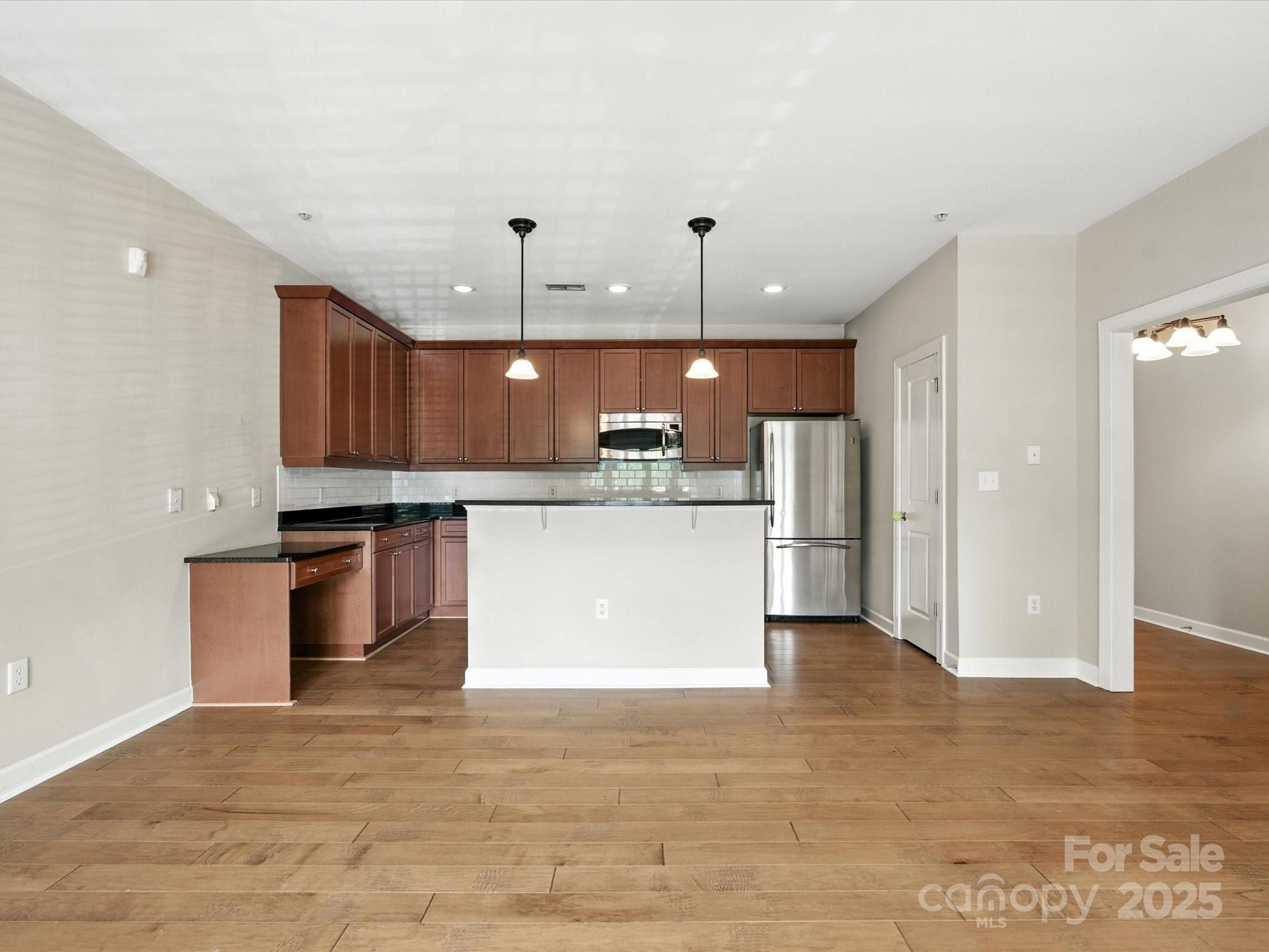 1829 Kenilworth Avenue Property Photo 10