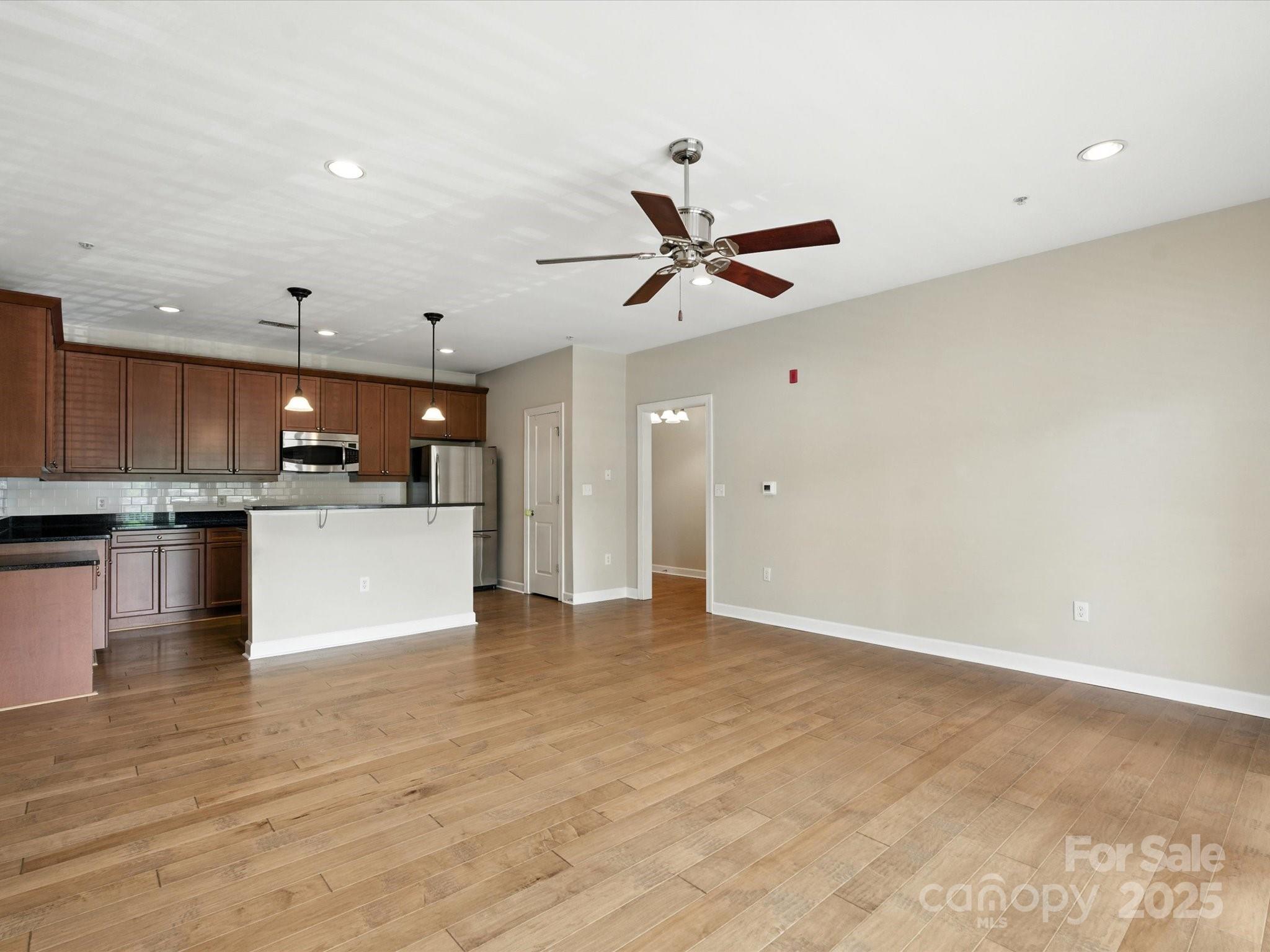 1829 Kenilworth Avenue Property Photo 11