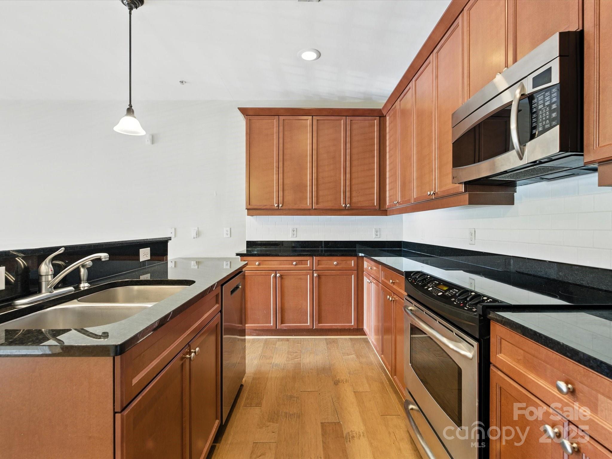 1829 Kenilworth Avenue Property Photo 14