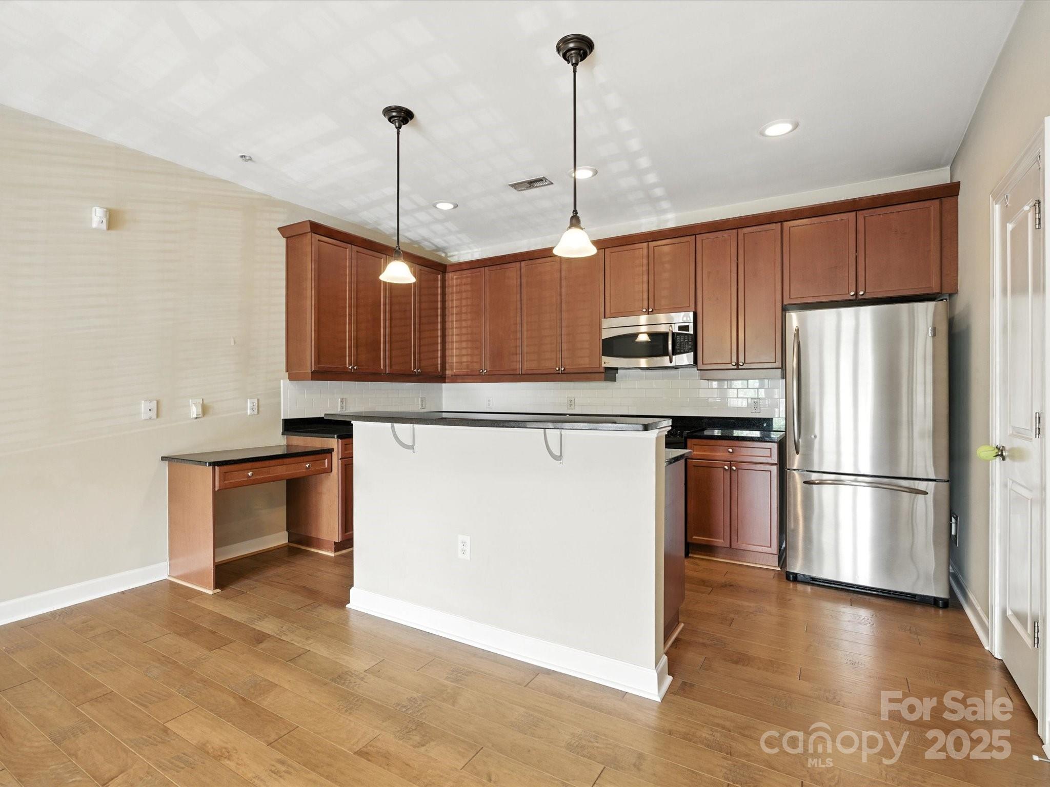 1829 Kenilworth Avenue Property Photo 18