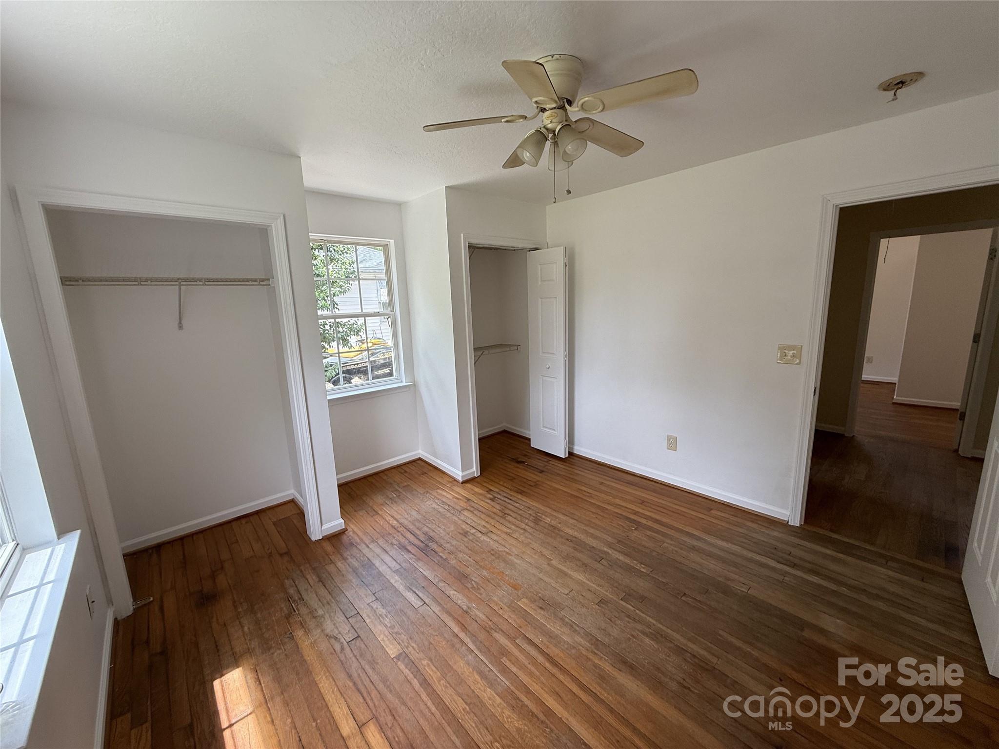 201 W 19th Street Property Photo 7