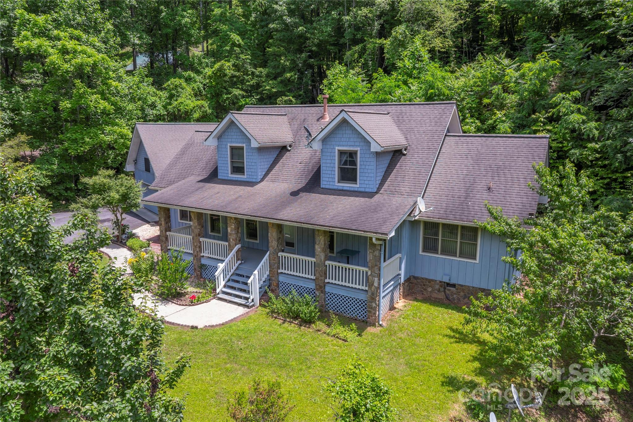 98 Choga Ridge Property Photo 3
