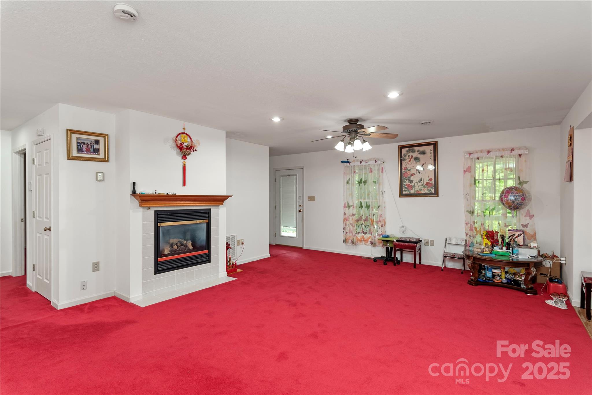 98 Choga Ridge Property Photo 6
