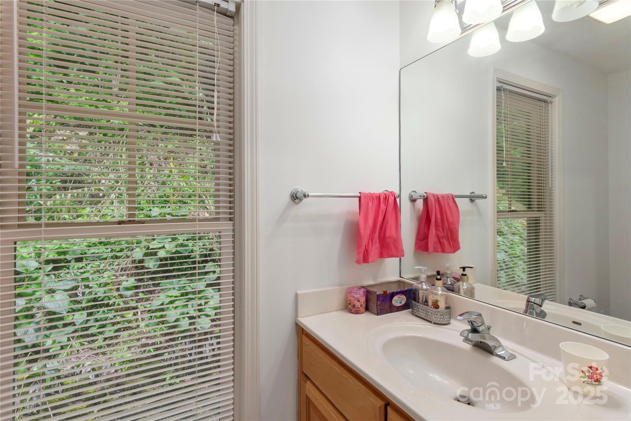98 Choga Ridge Property Photo 13