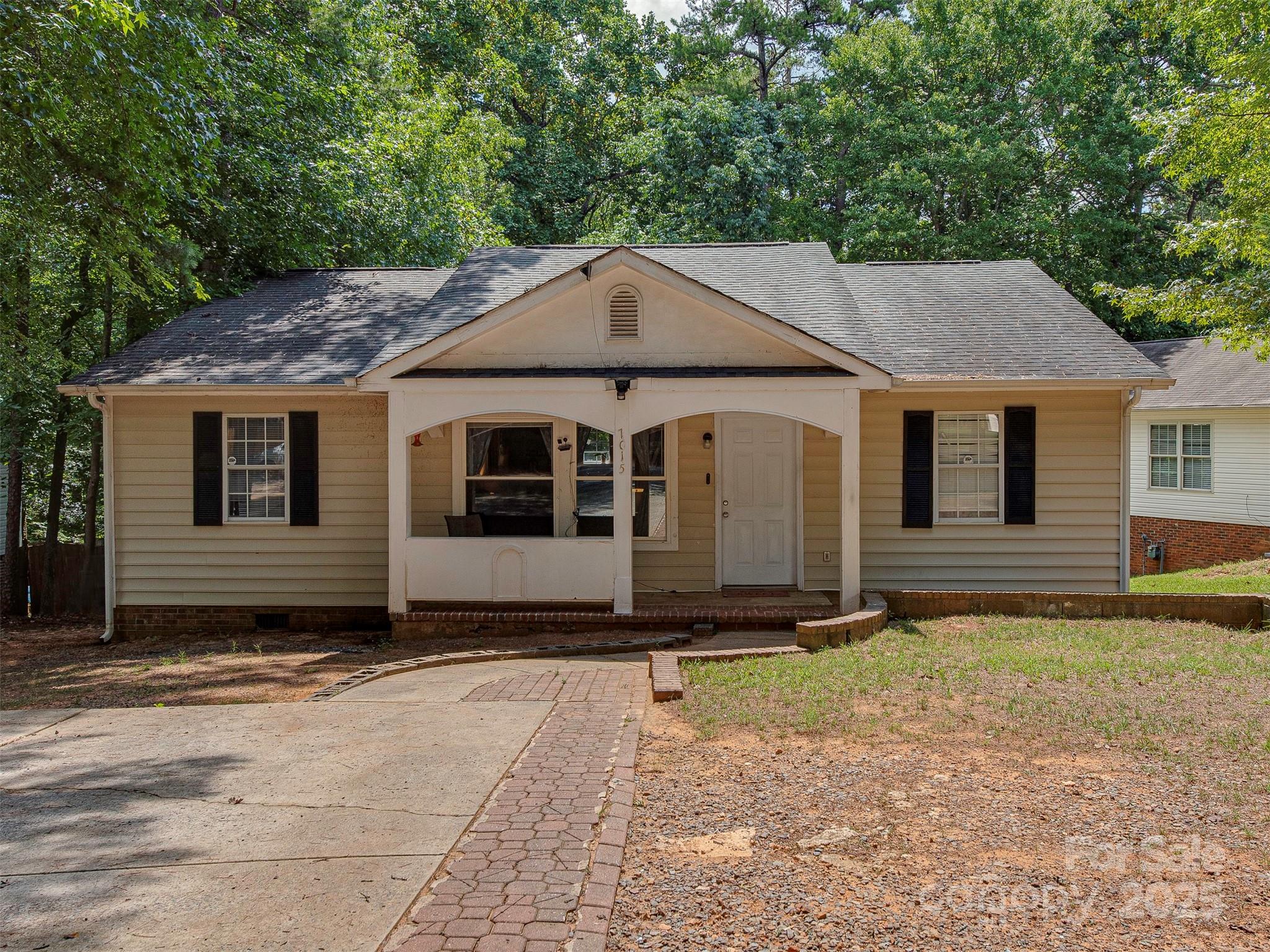 7015 Ware Road Property Photo 1