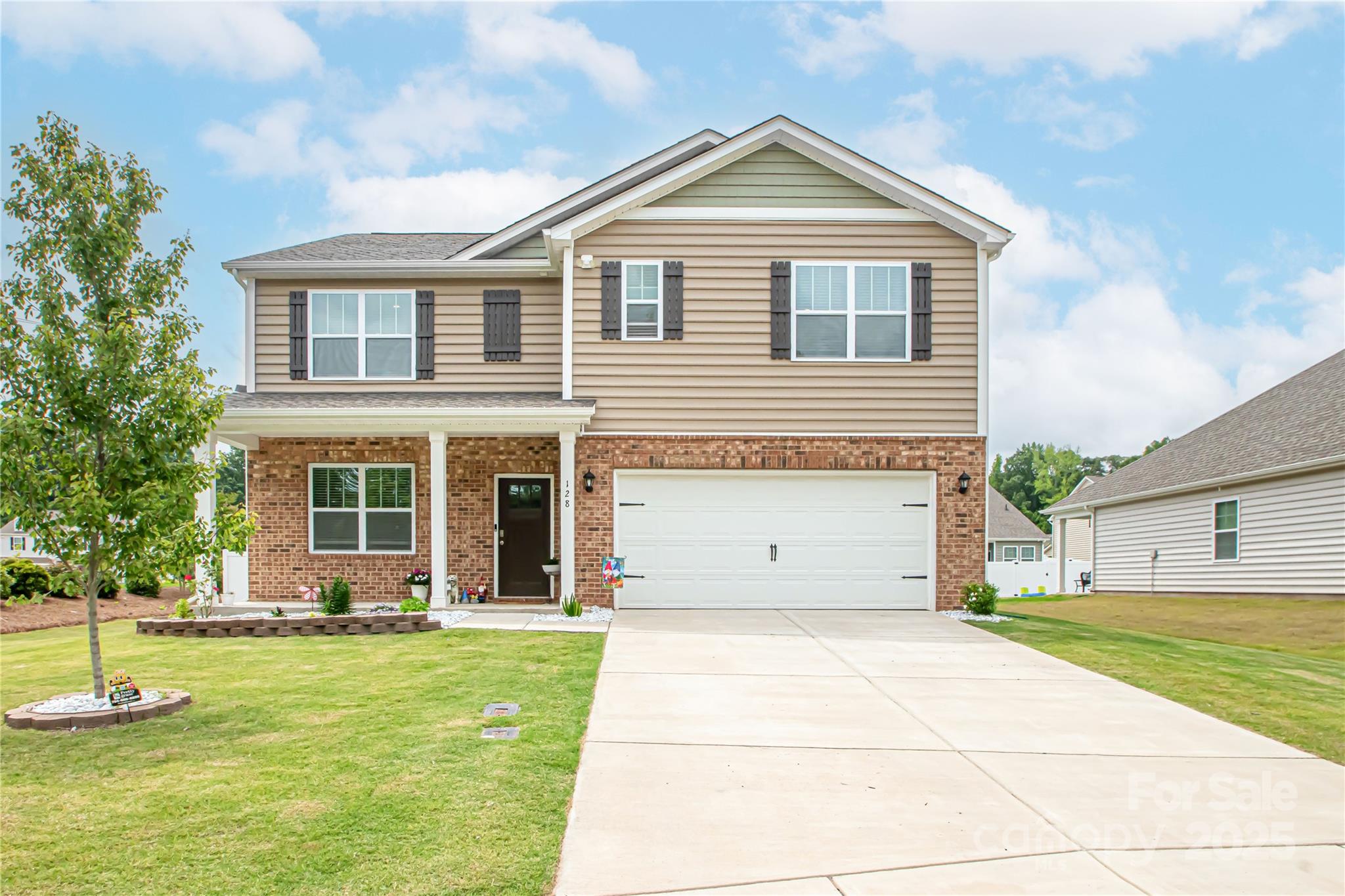 128 Hickory Ridge Drive Property Photo 1