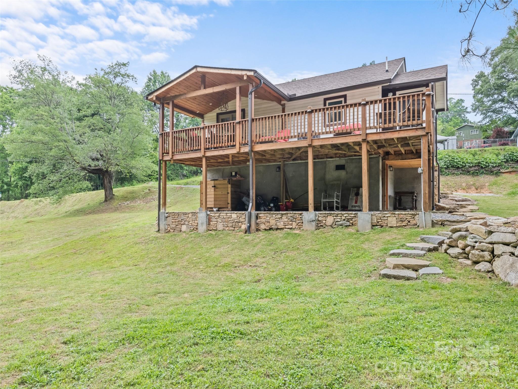 229 Yellow Bird Branch Road Property Photo 1