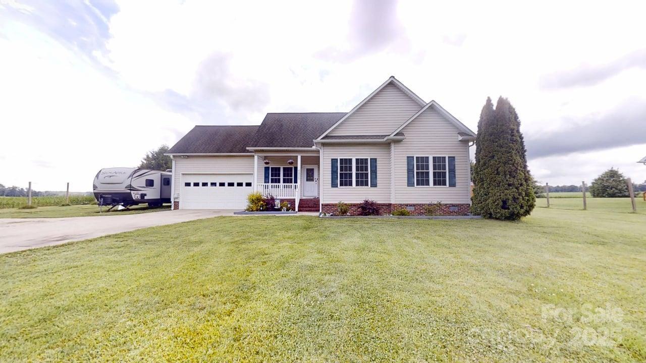 6825 Woodleaf Road Property Photo 1