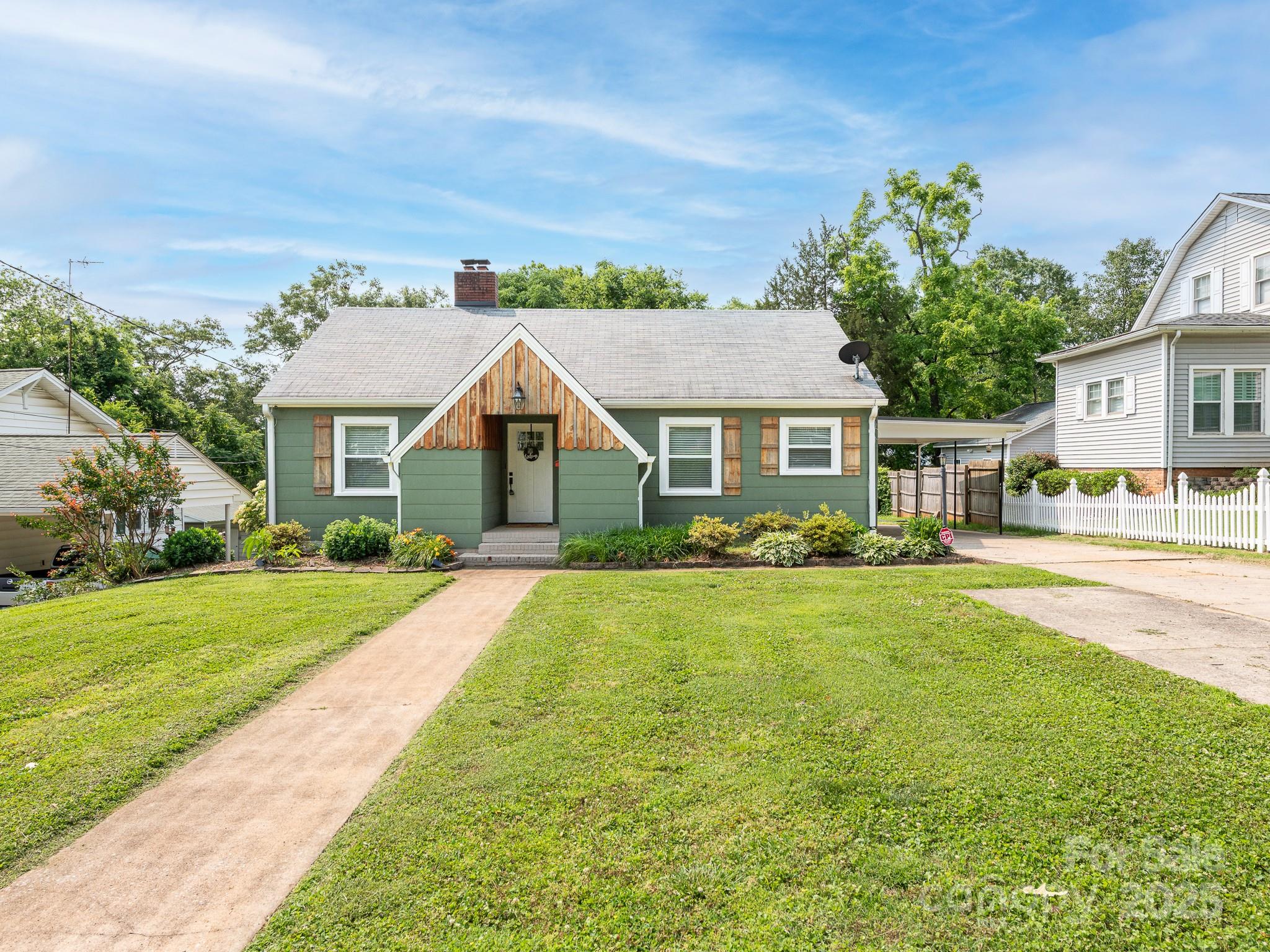 175 Pine Street Property Photo 1