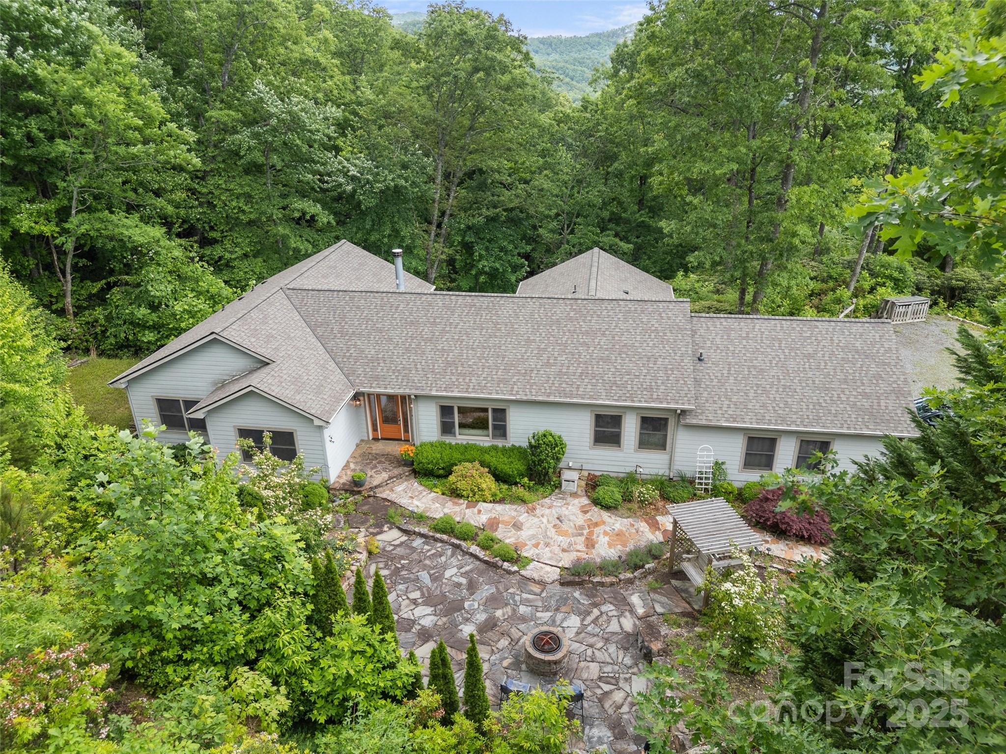 253 Sandy Lane Property Photo 1