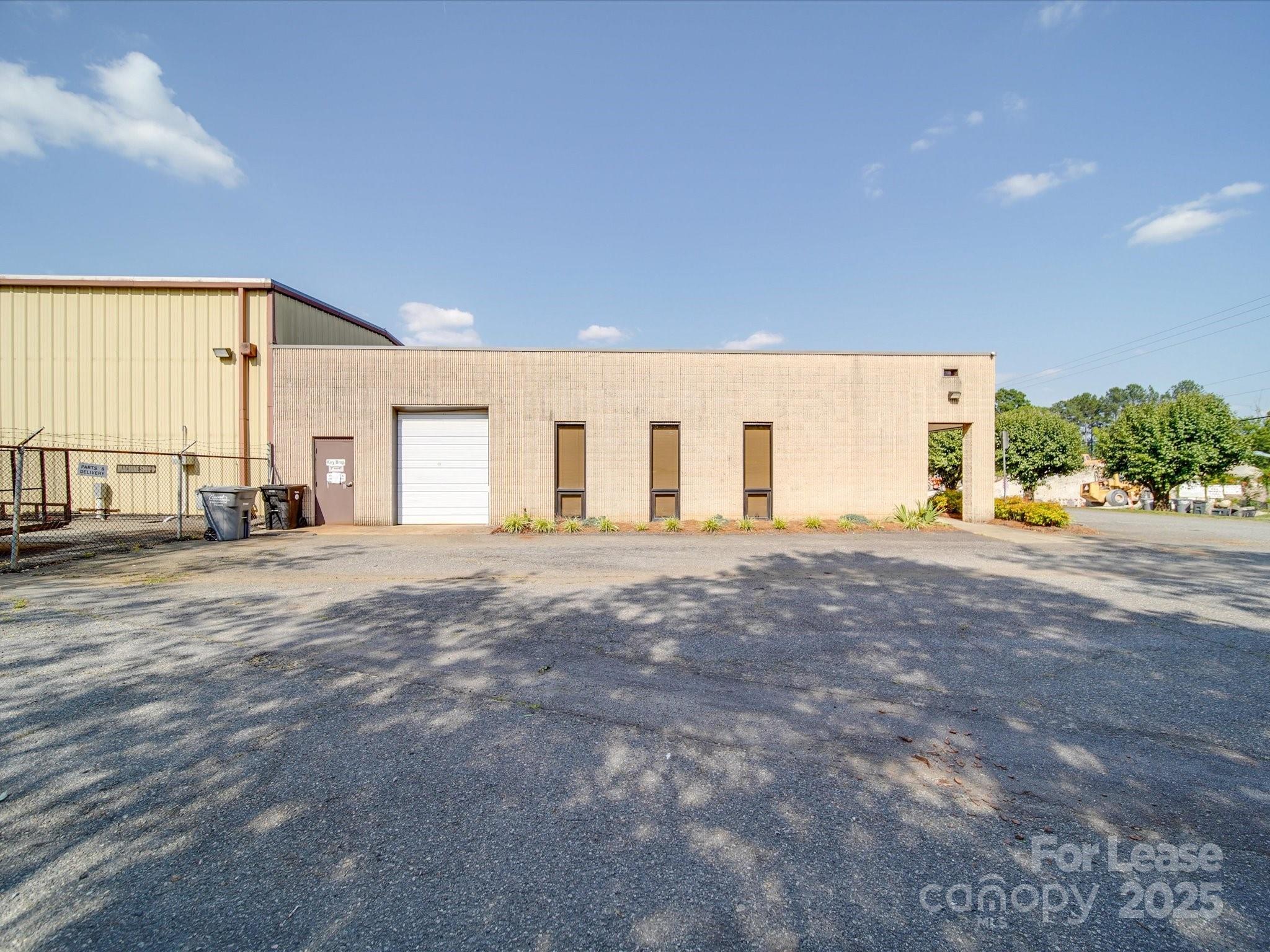 4400 Republic Drive Property Photo 3