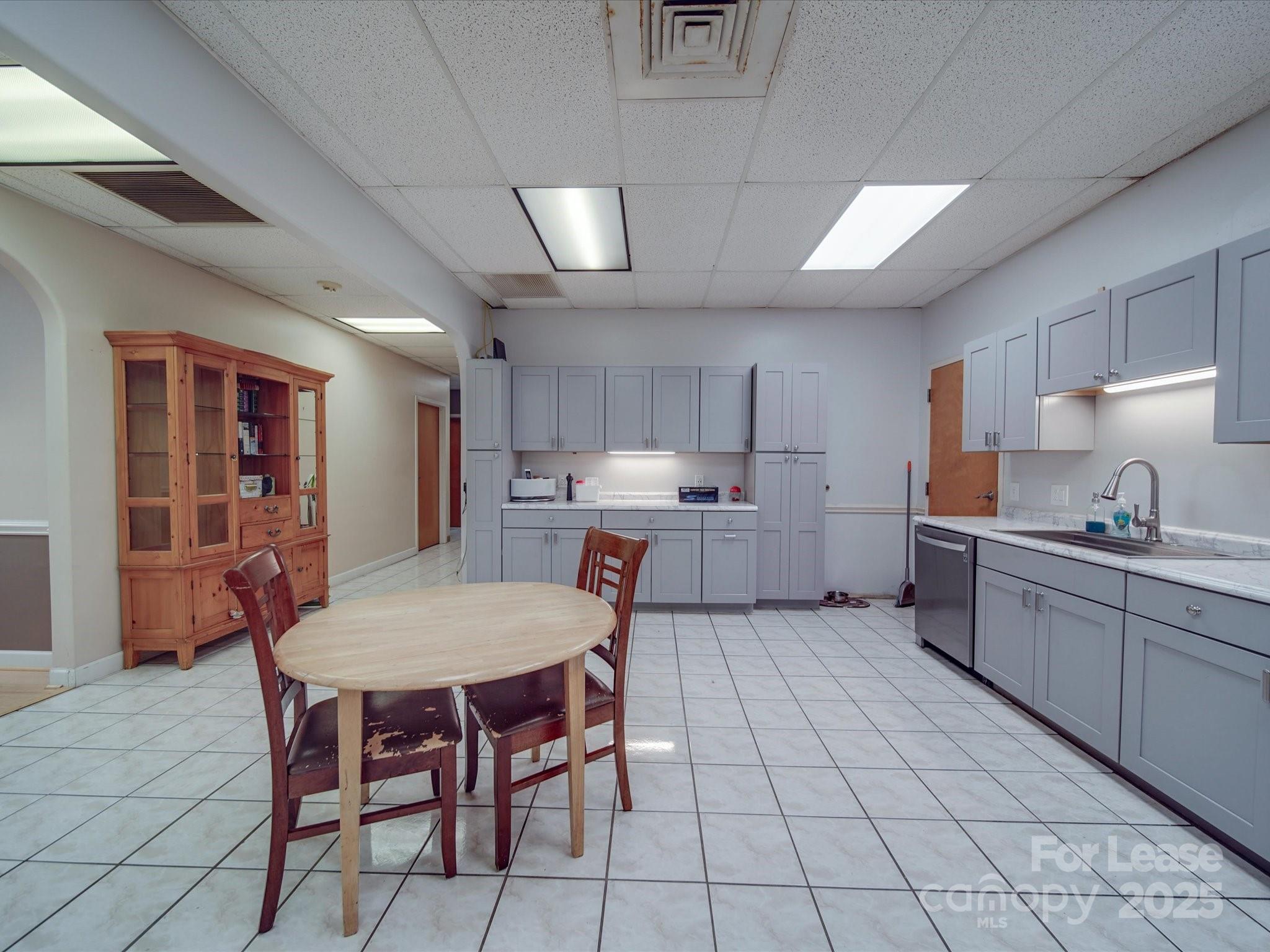 4400 Republic Drive Property Photo 20