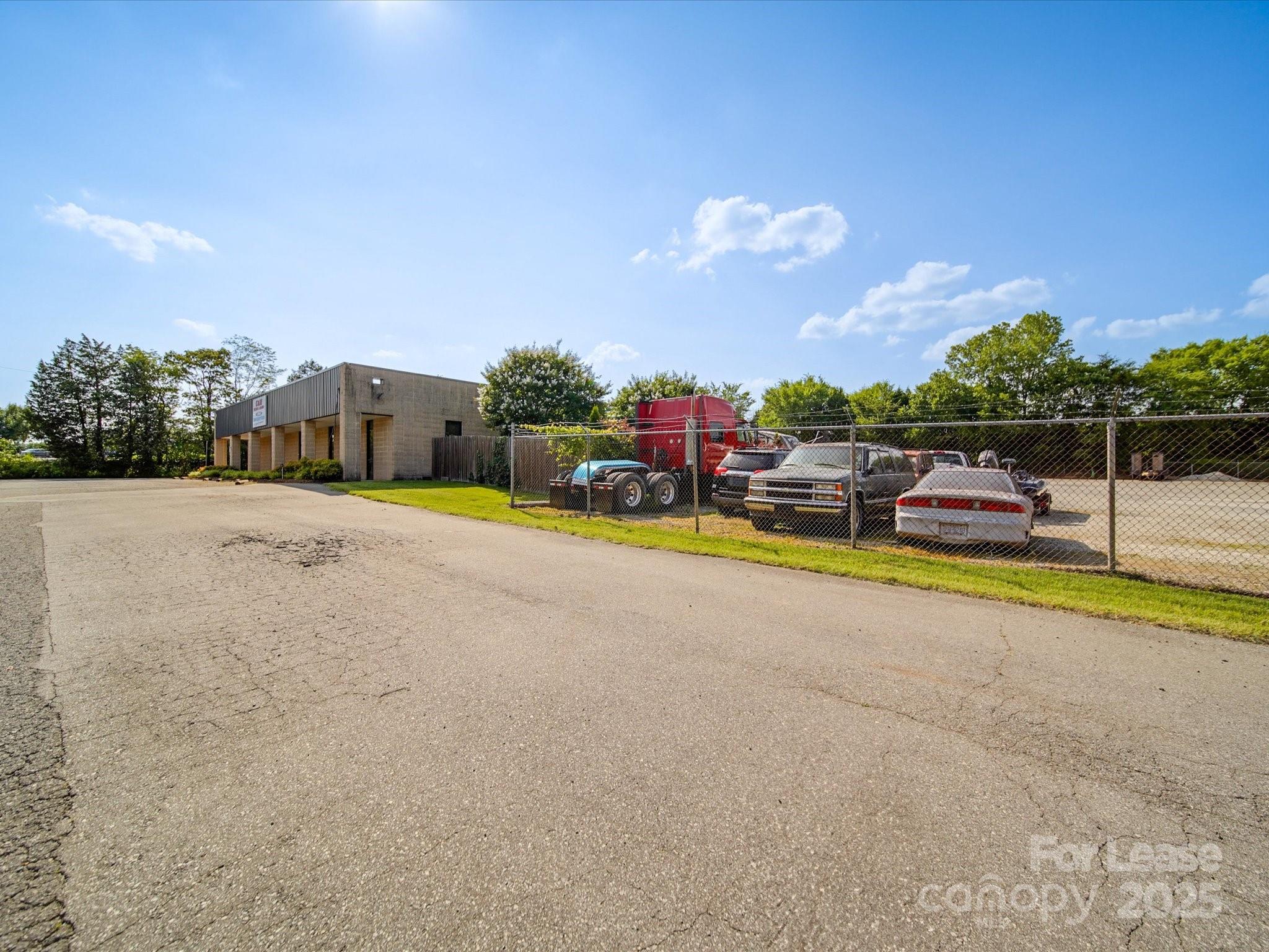 4400 Republic Drive Property Photo 38