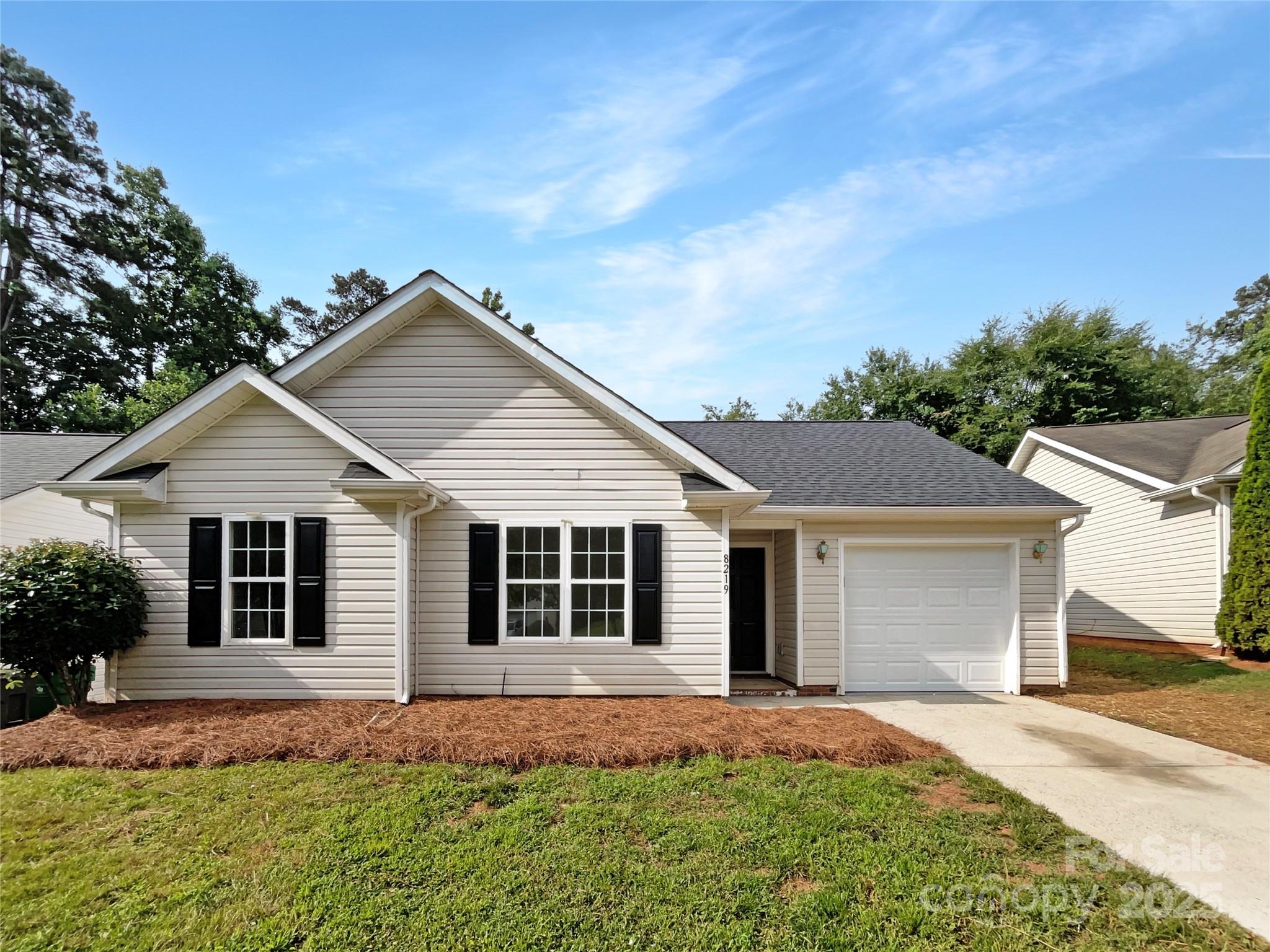 8219 Pozzi Road Property Photo 1