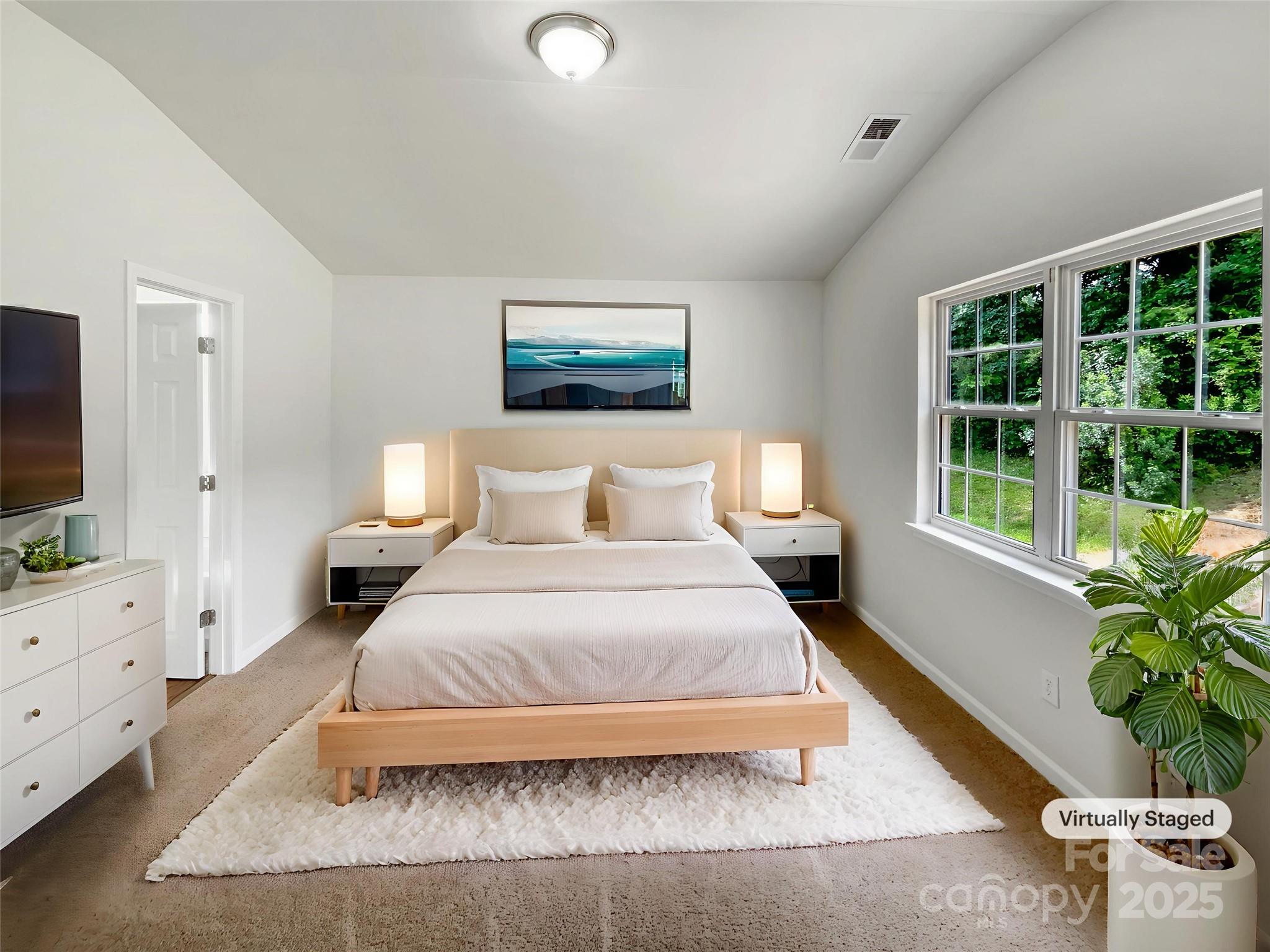 8219 Pozzi Road Property Photo 4
