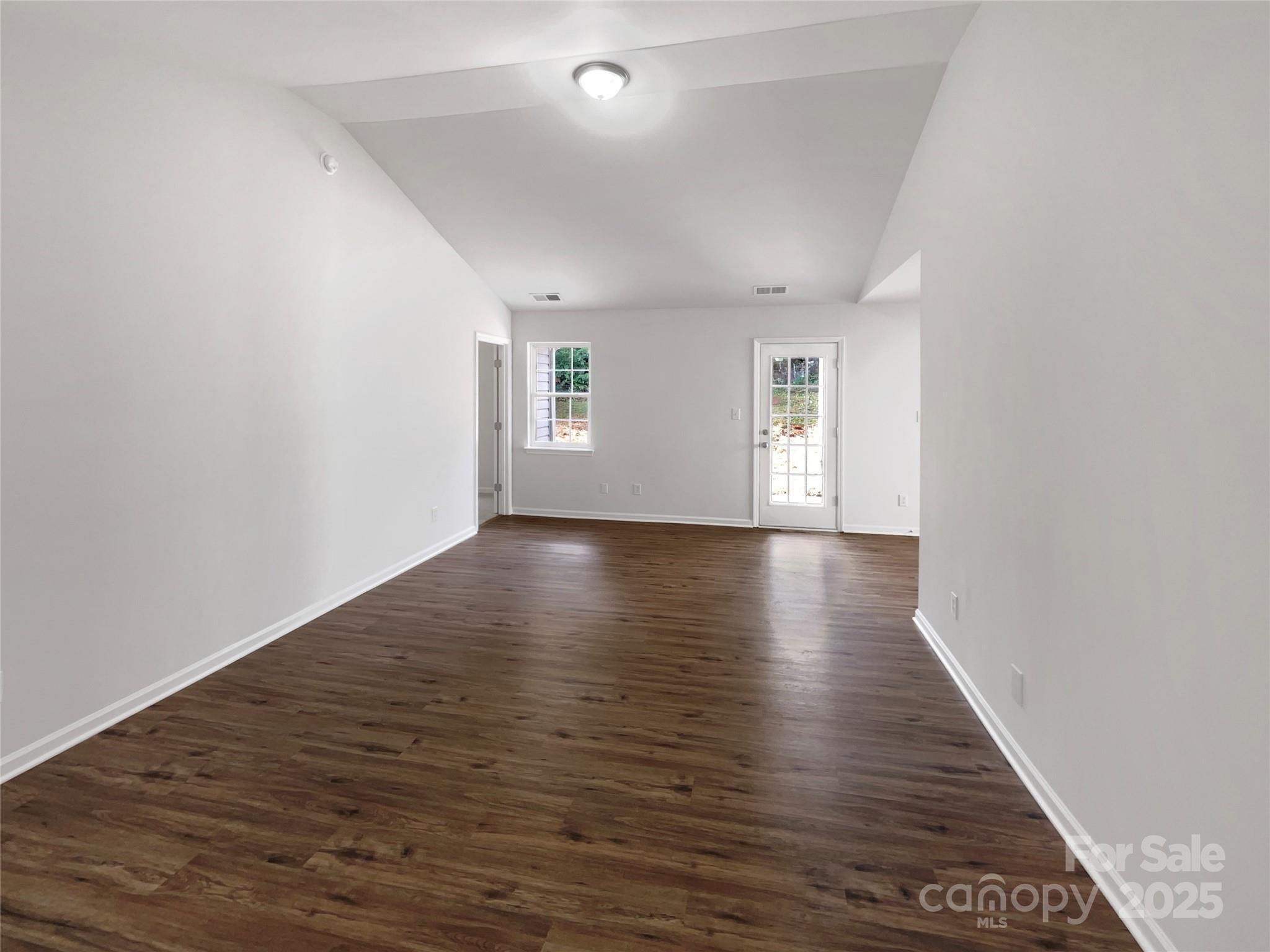 8219 Pozzi Road Property Photo 9