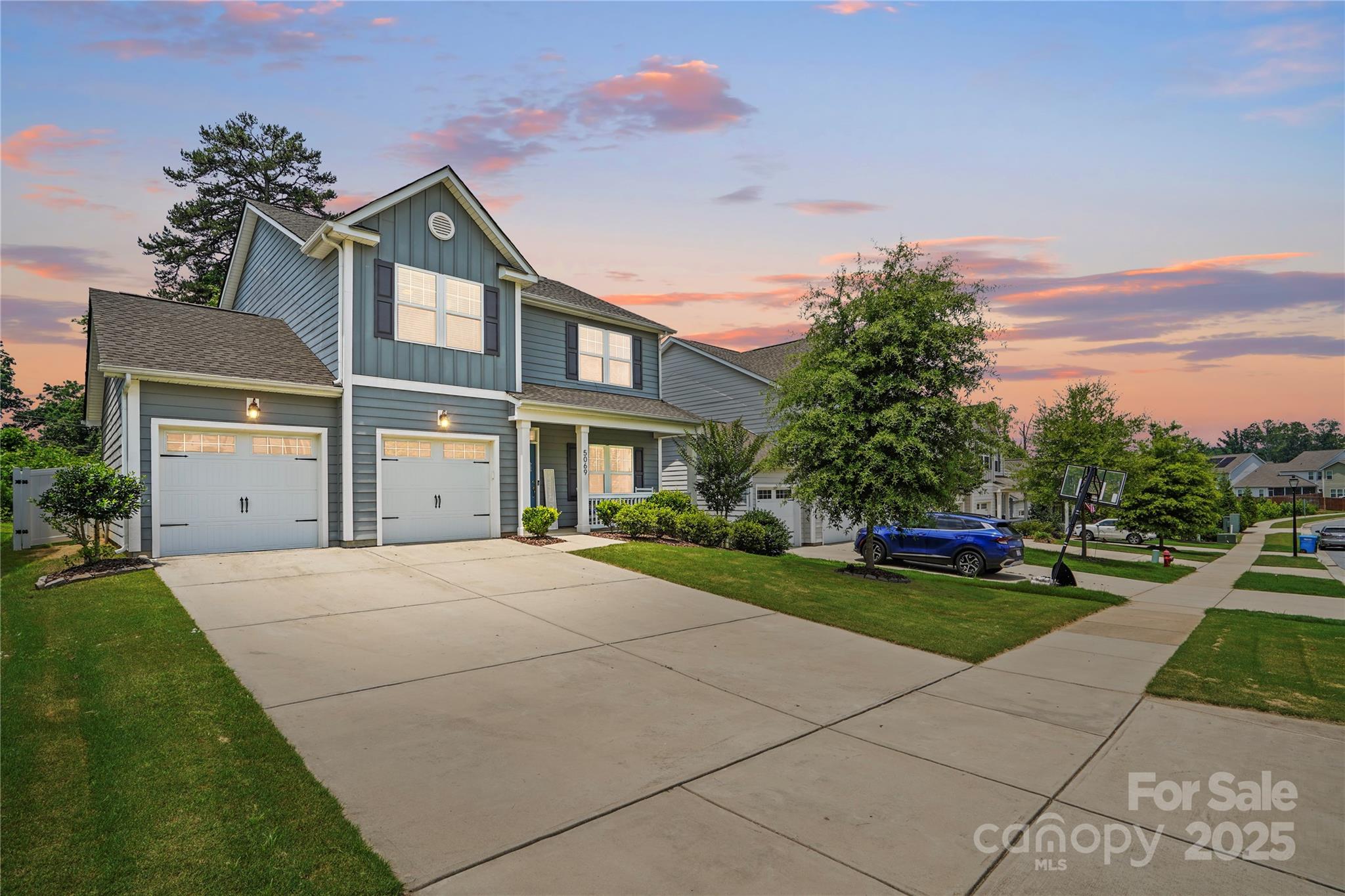 5069 Thomasville Drive Property Photo 1