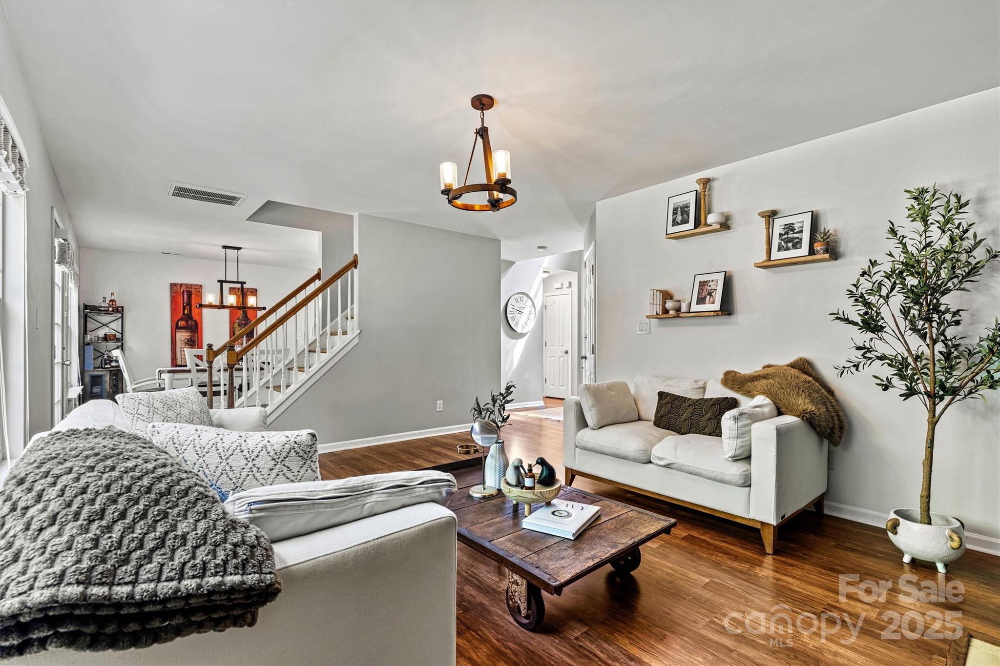 136 Bluffton Road Property Photo 4
