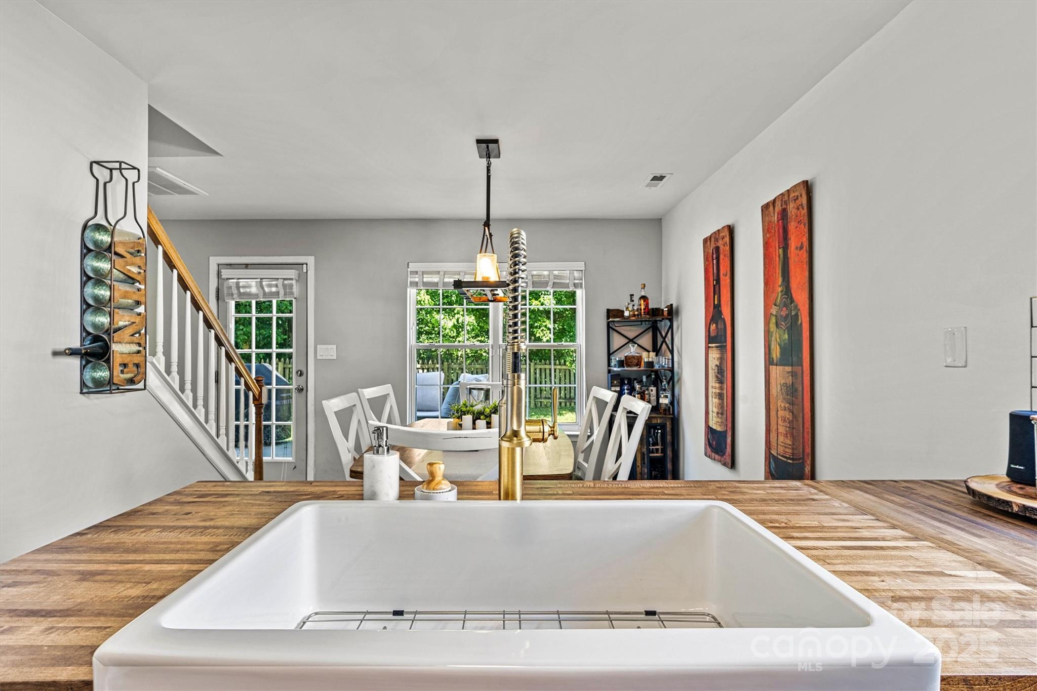 136 Bluffton Road Property Photo 8