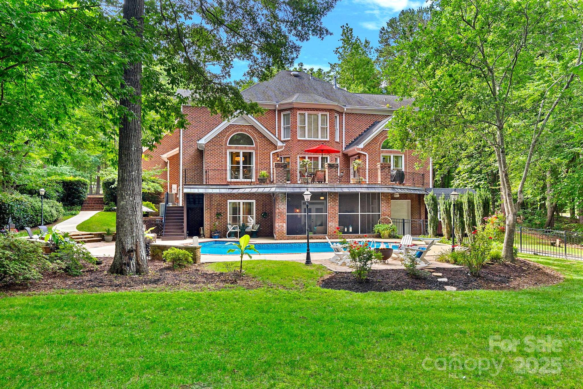 1317 Longleaf Court Property Photo 2