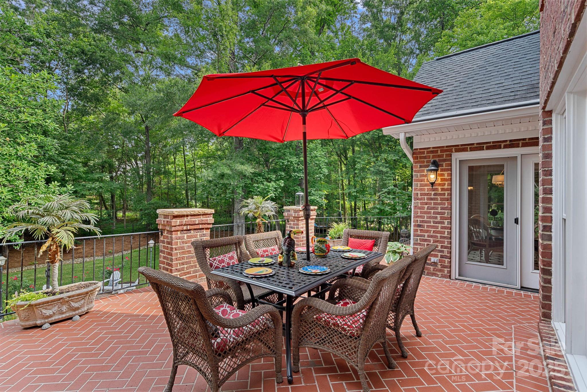 1317 Longleaf Court Property Photo 16