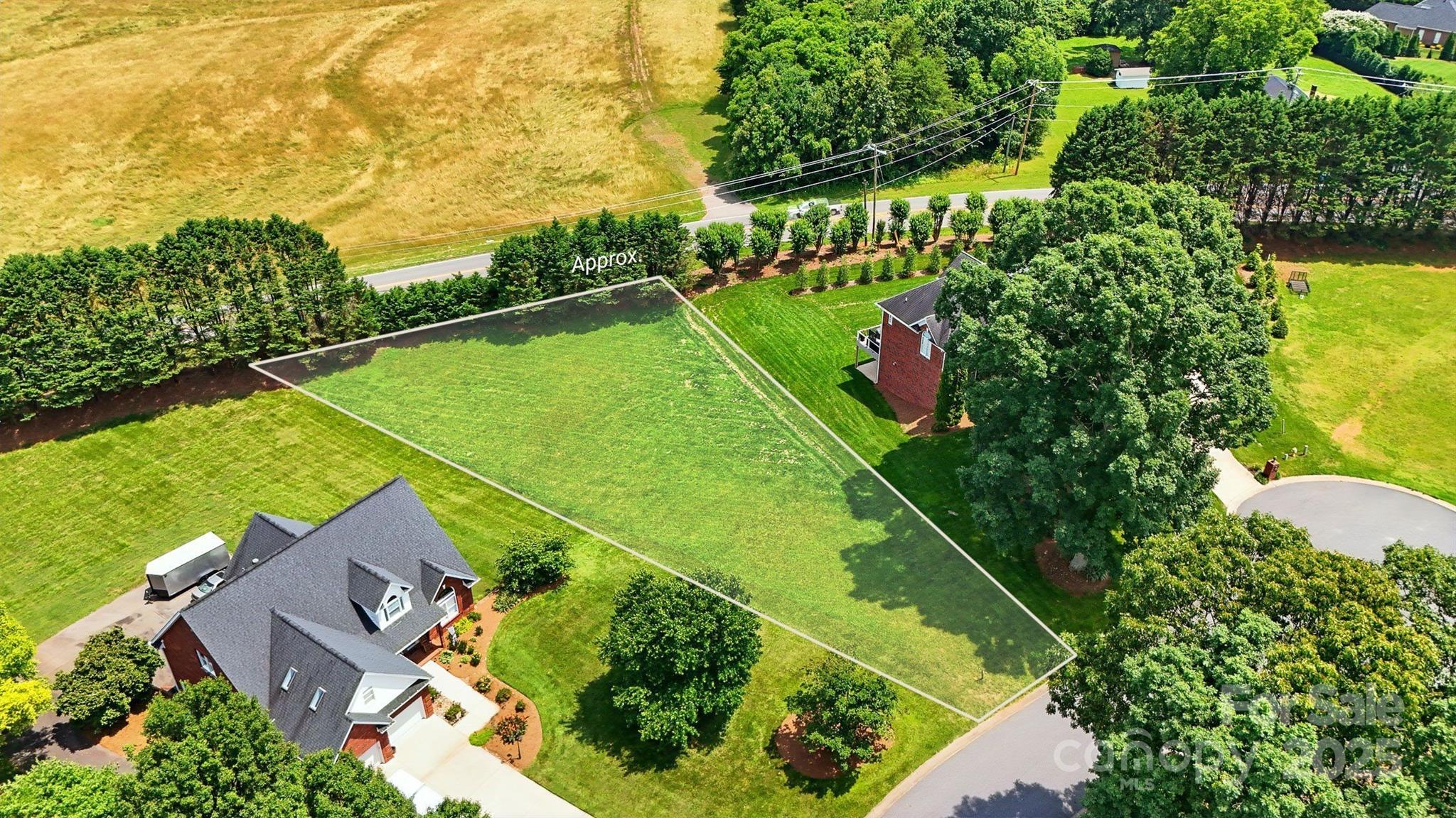 2638 Nicklaus Court Property Photo 1