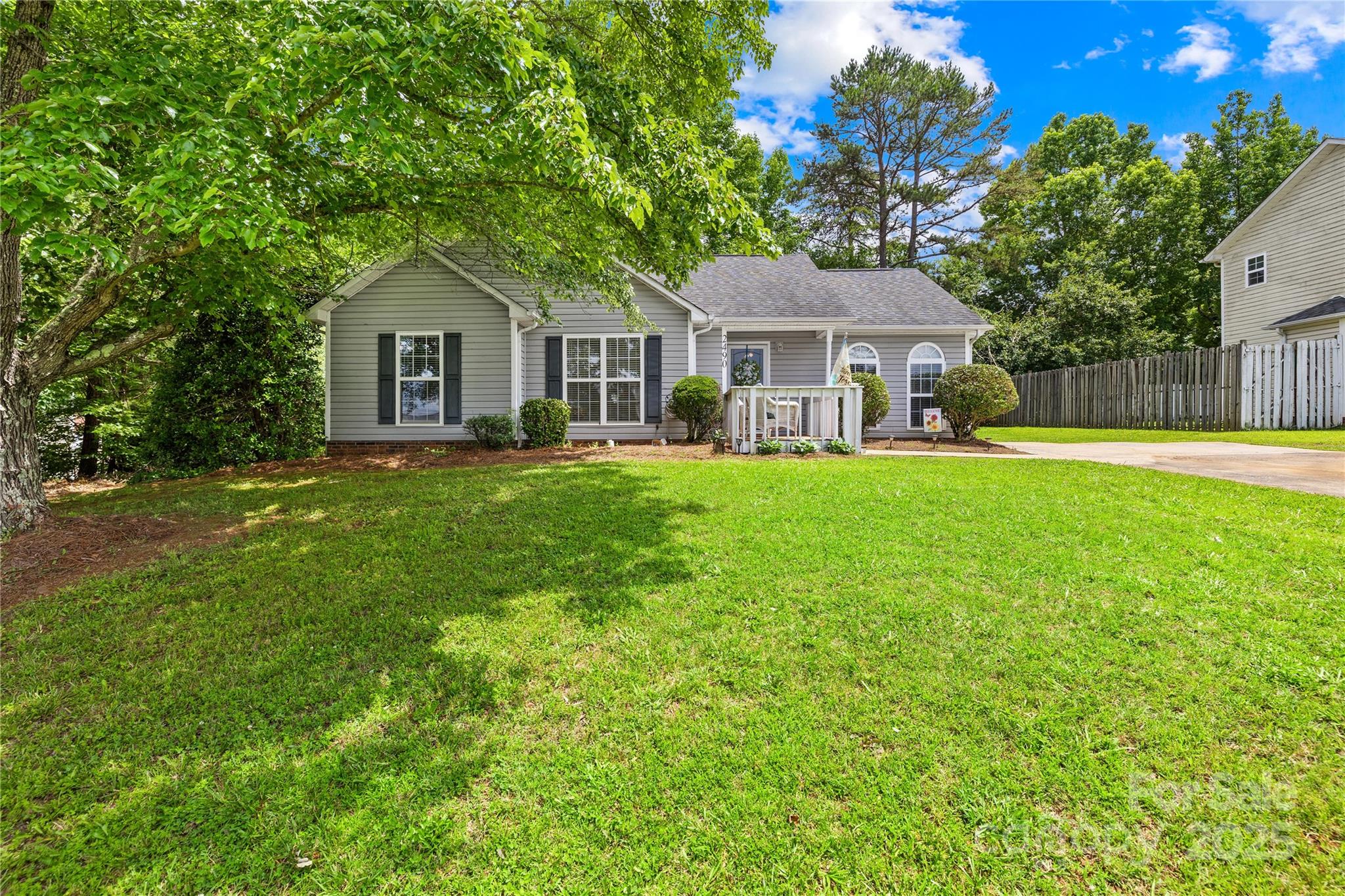 2490 Hawk Ridge Drive Property Photo 1