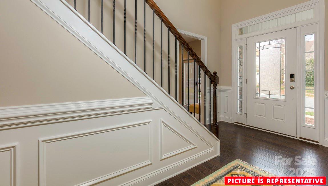 112 Fordingbridge Lane Property Photo 3