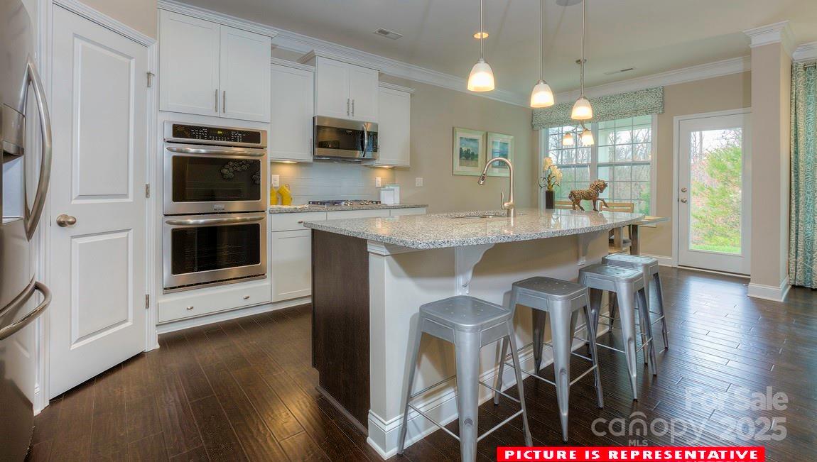 112 Fordingbridge Lane Property Photo 7