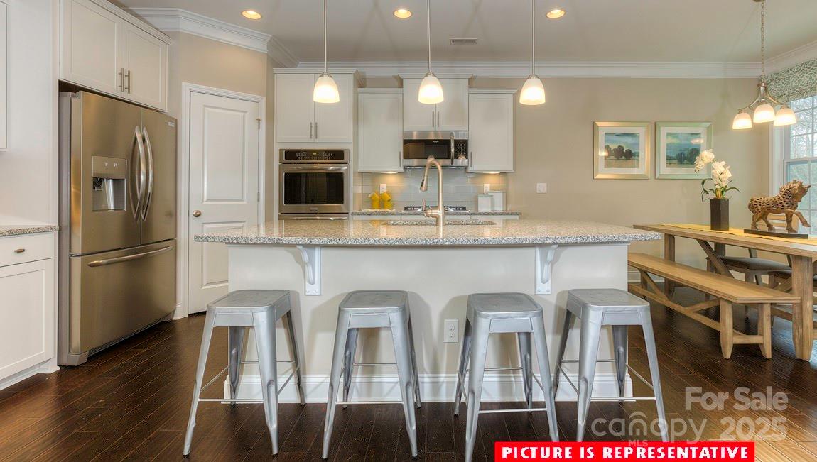 112 Fordingbridge Lane Property Photo 8