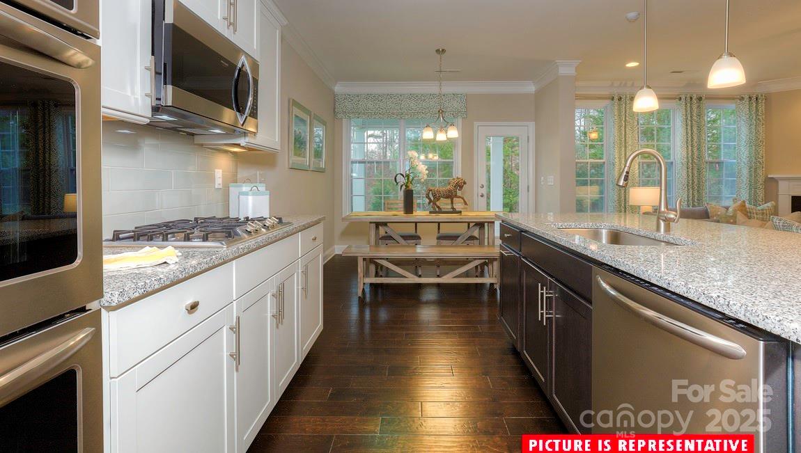 112 Fordingbridge Lane Property Photo 11