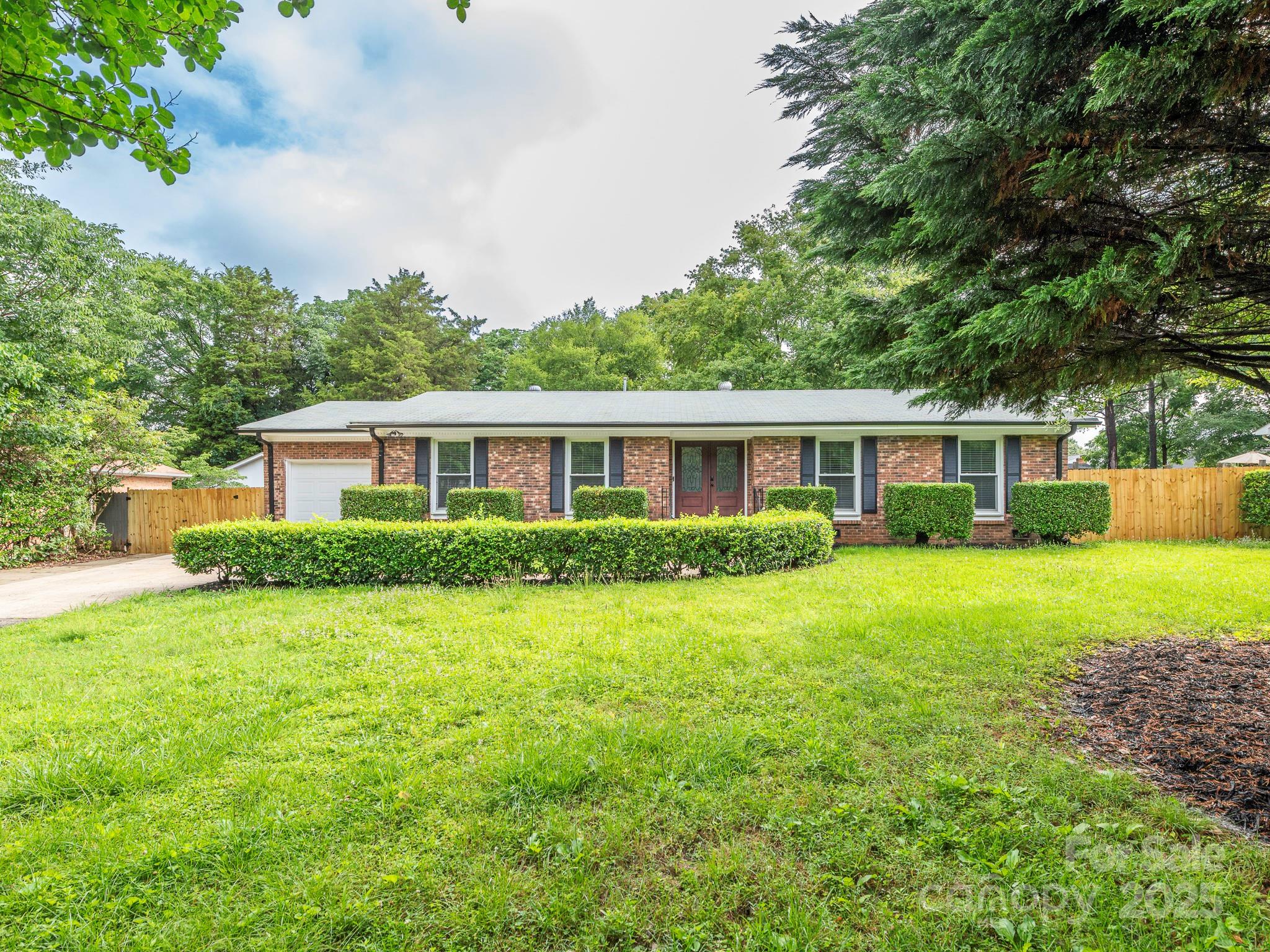 7416 Quail Ridge Drive Property Photo 1