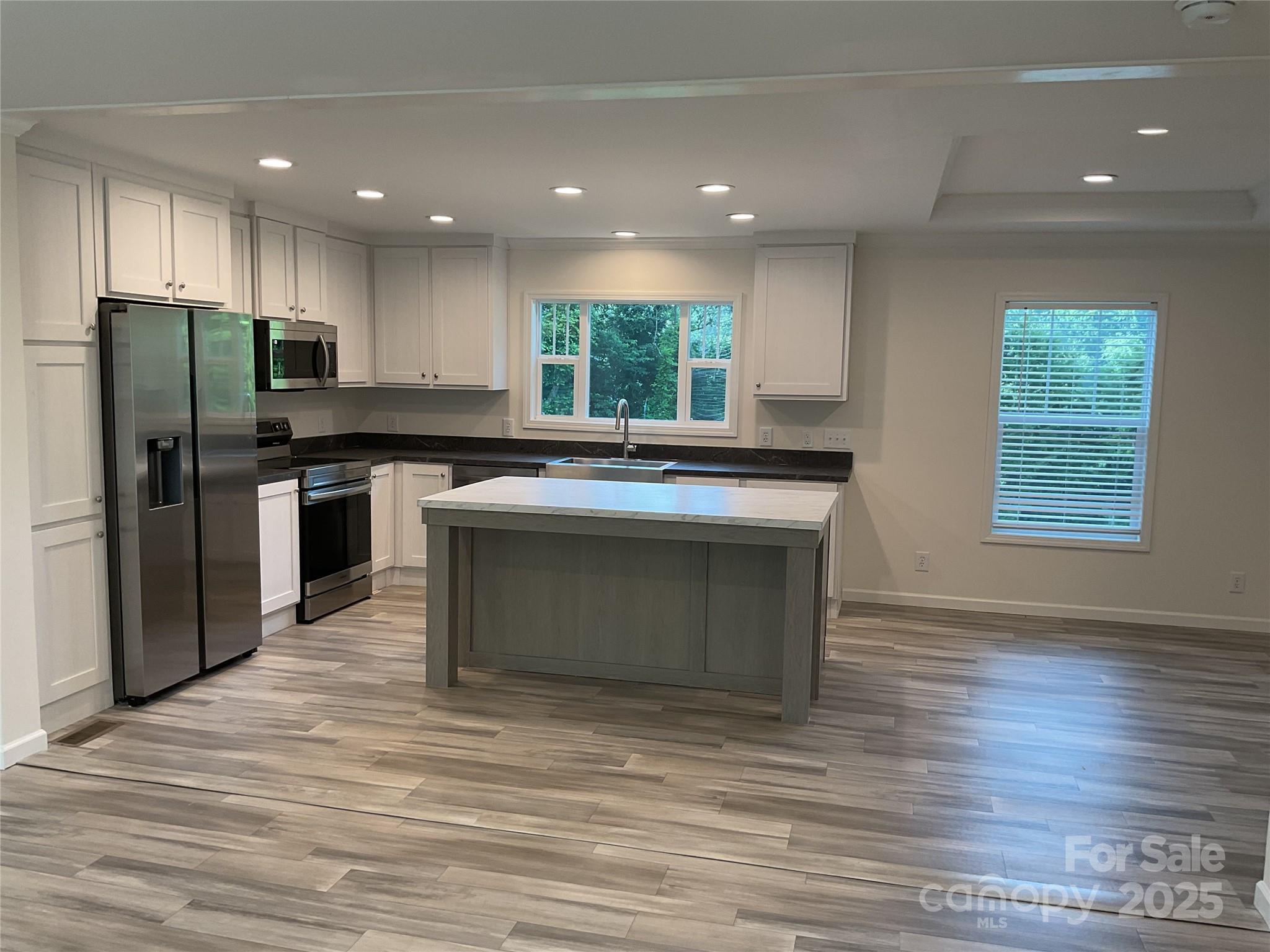 138 Zircon Drive Property Photo 3