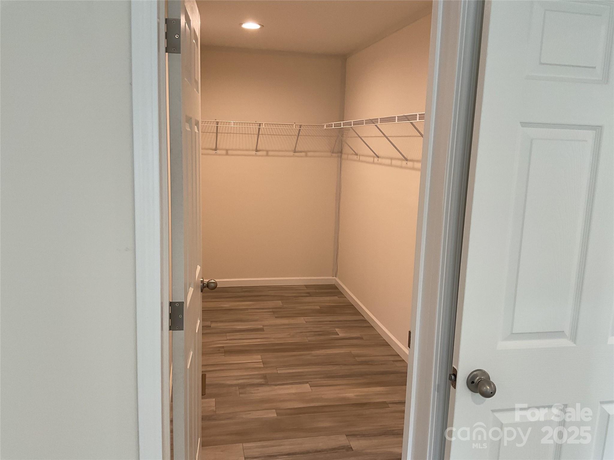 138 Zircon Drive Property Photo 8