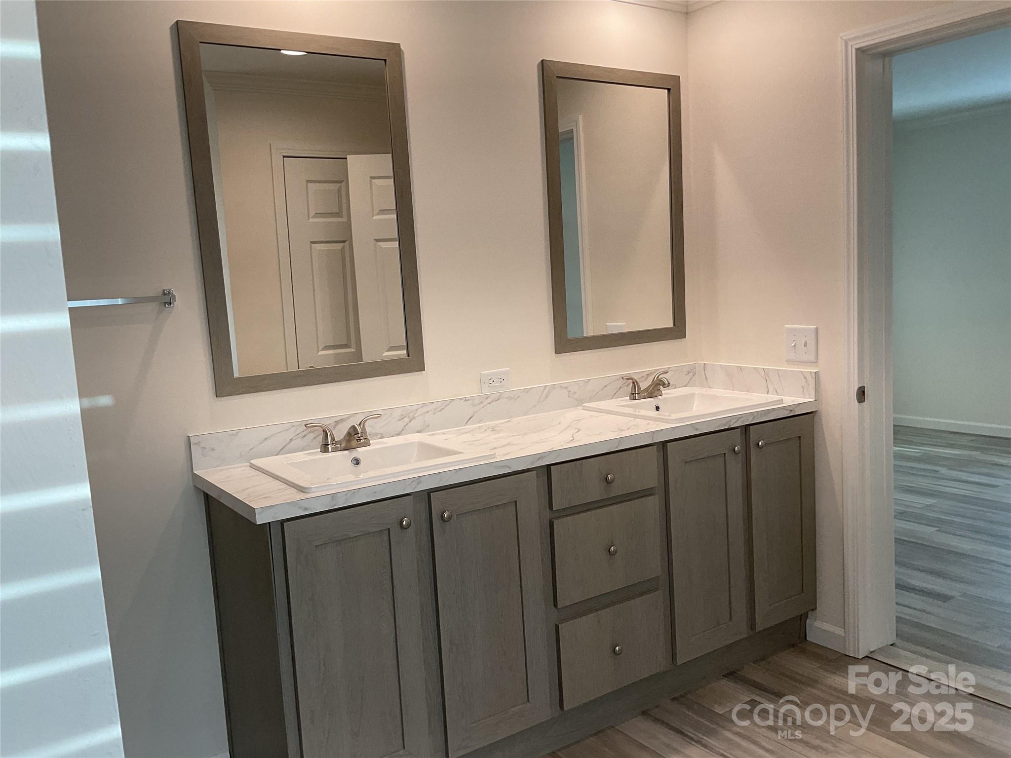 138 Zircon Drive Property Photo 10