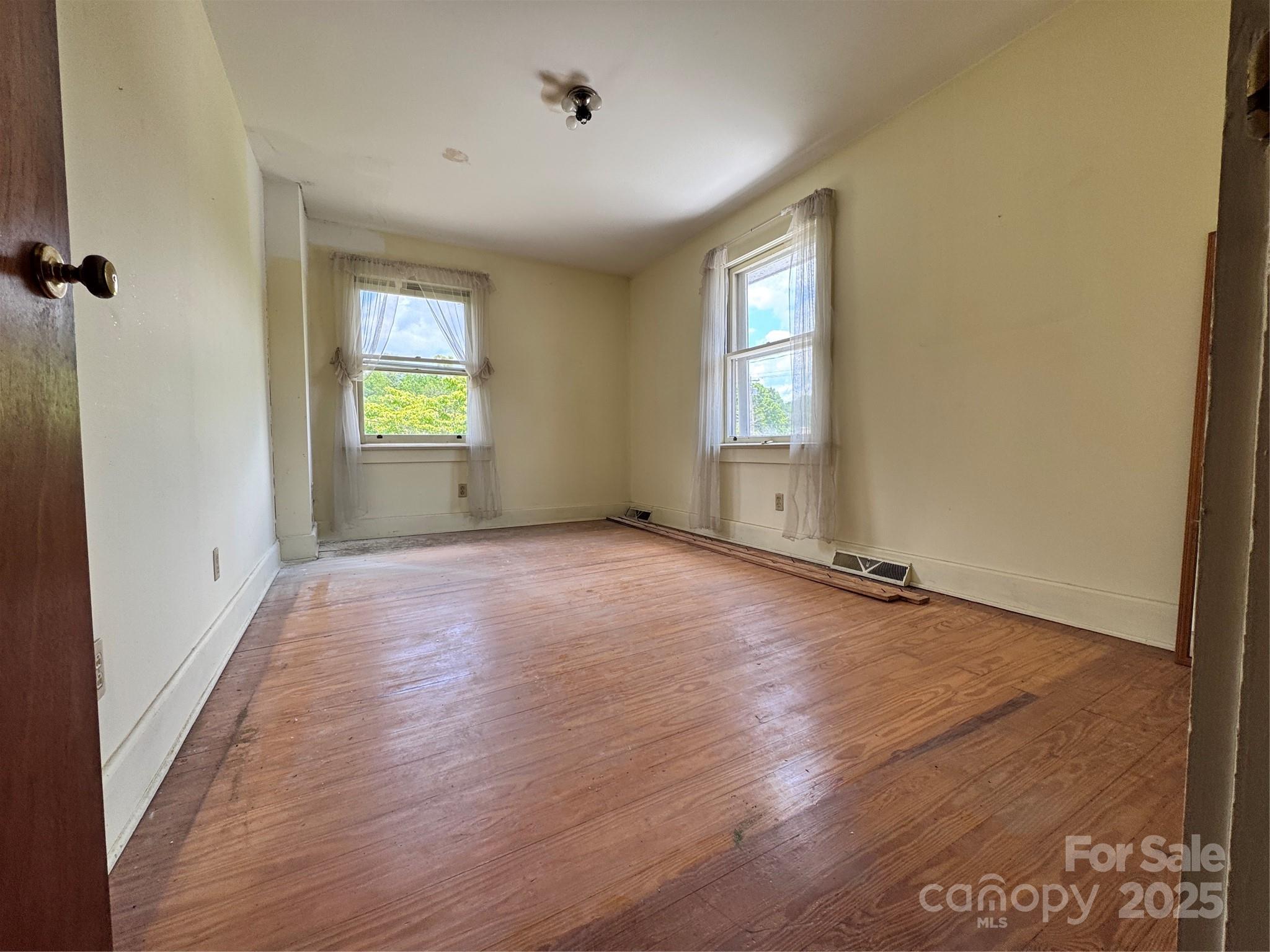 130 N 1st Street Property Photo 42