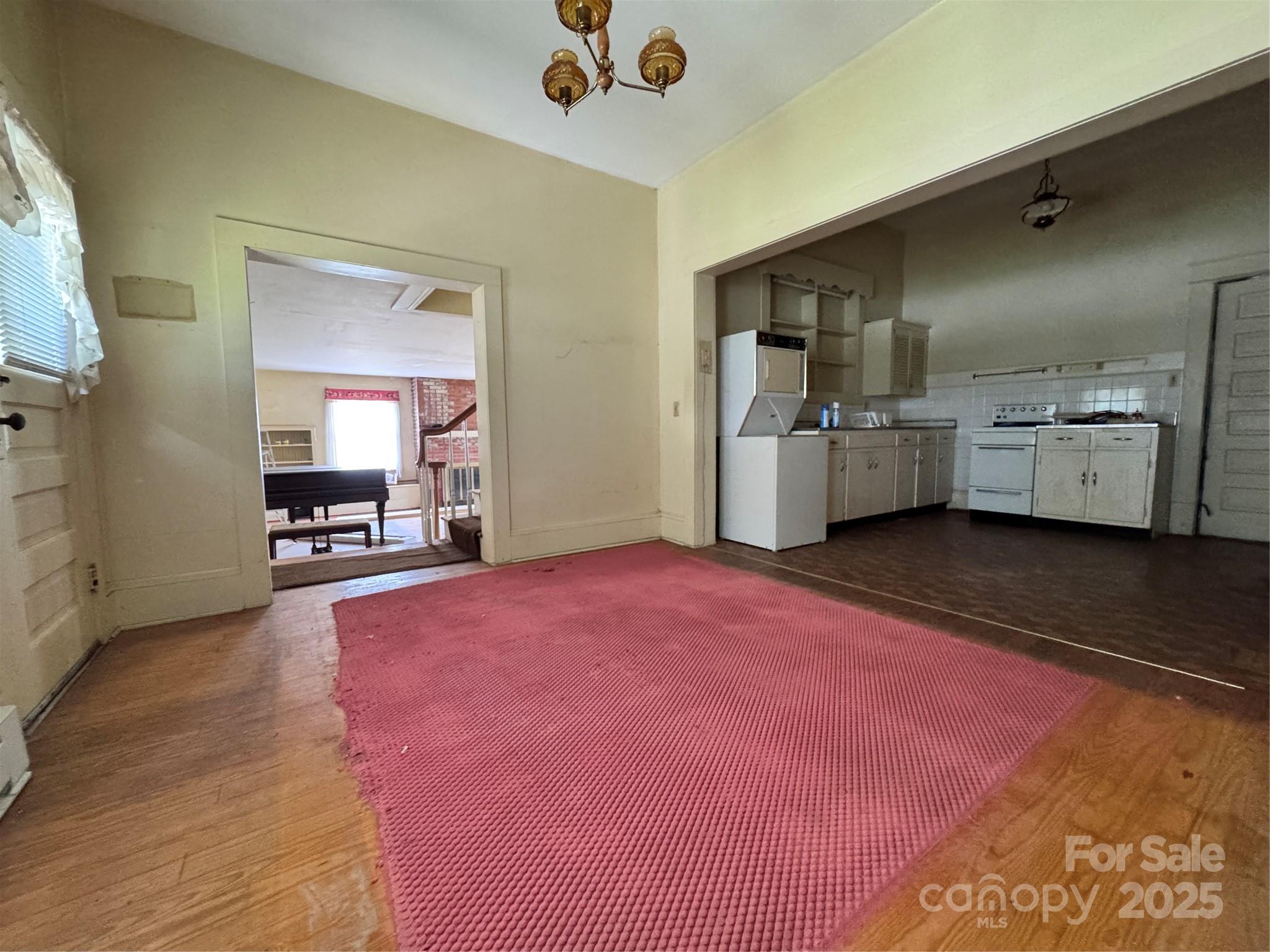 130 N 1st Street Property Photo 44