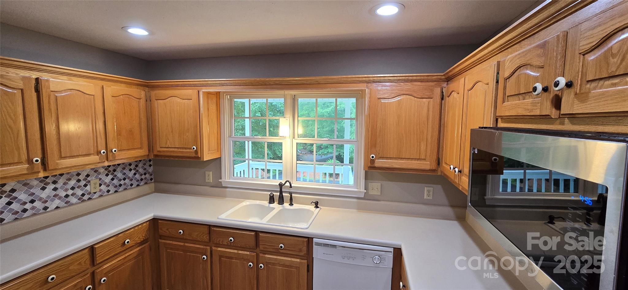 221 Flat Branch Trail Property Photo 12