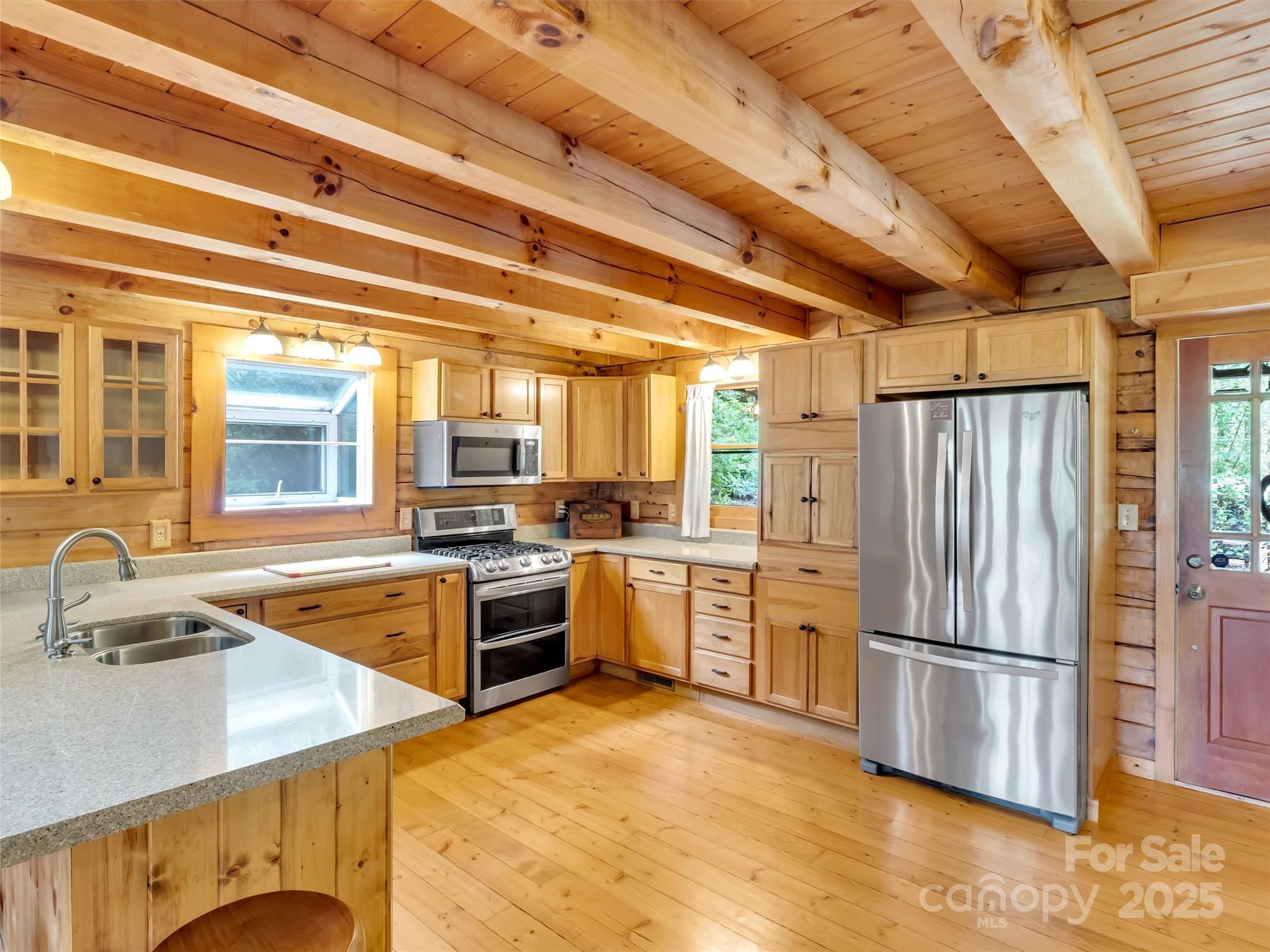 500 Beechwood Drive Property Photo 13